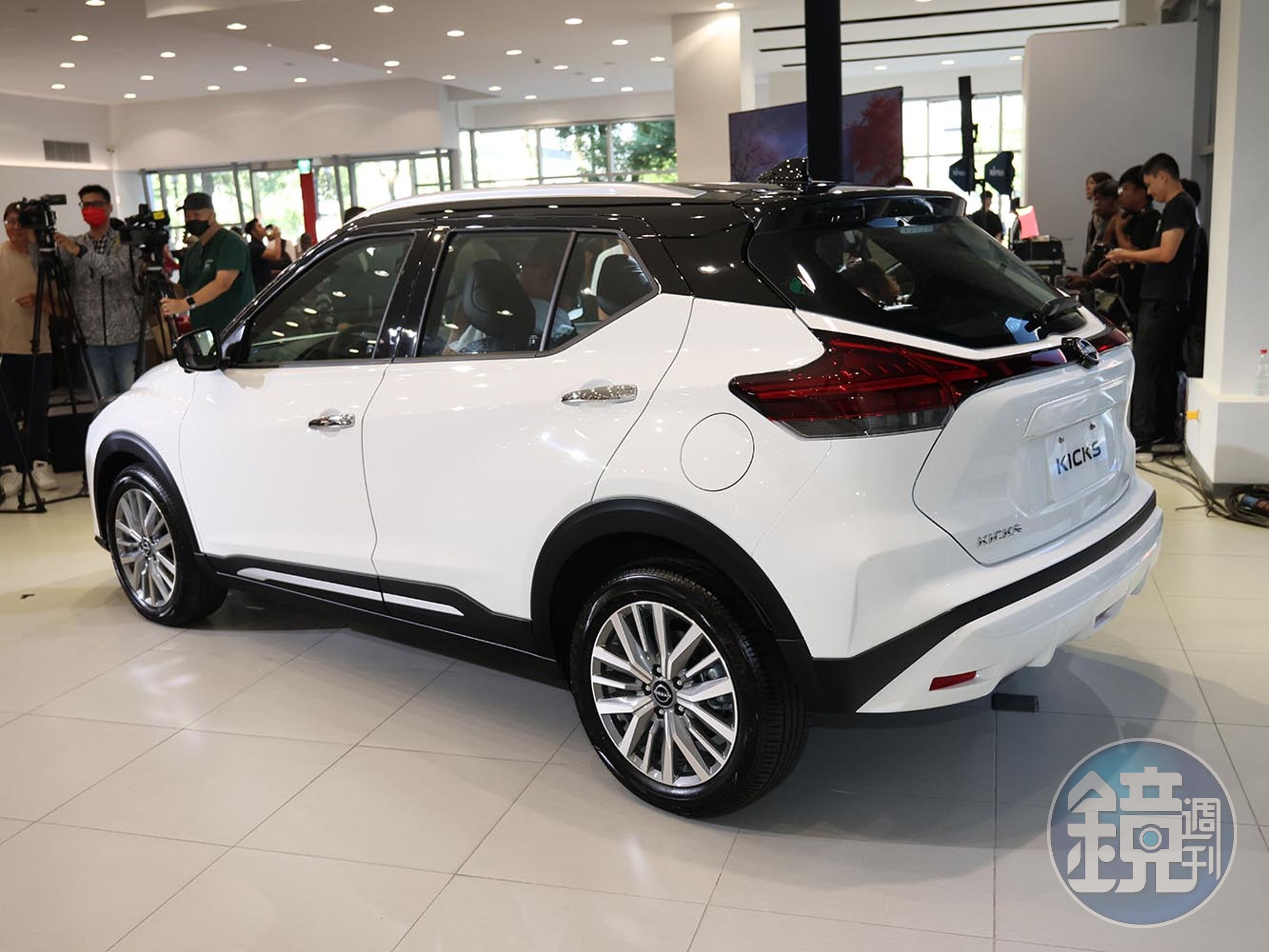 NISSAN的Momiji特仕車採用加配備還降價的方式來吸引消費者。