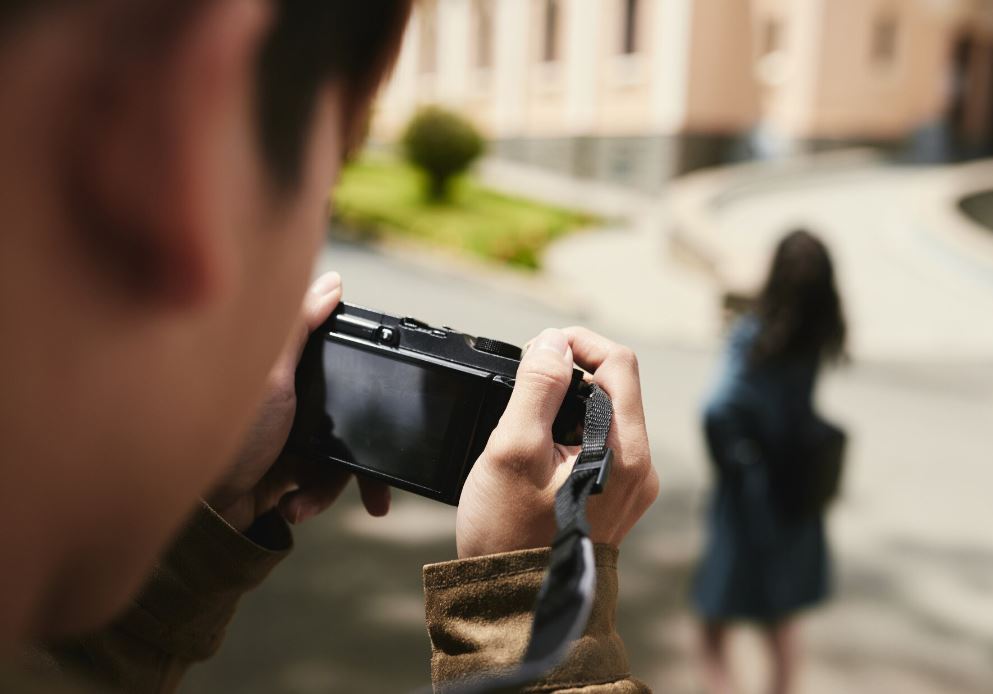 半個月狂拍48次國小女童如廁，花蓮「戀童癖」班導下場出爐。（示意圖；freepik）