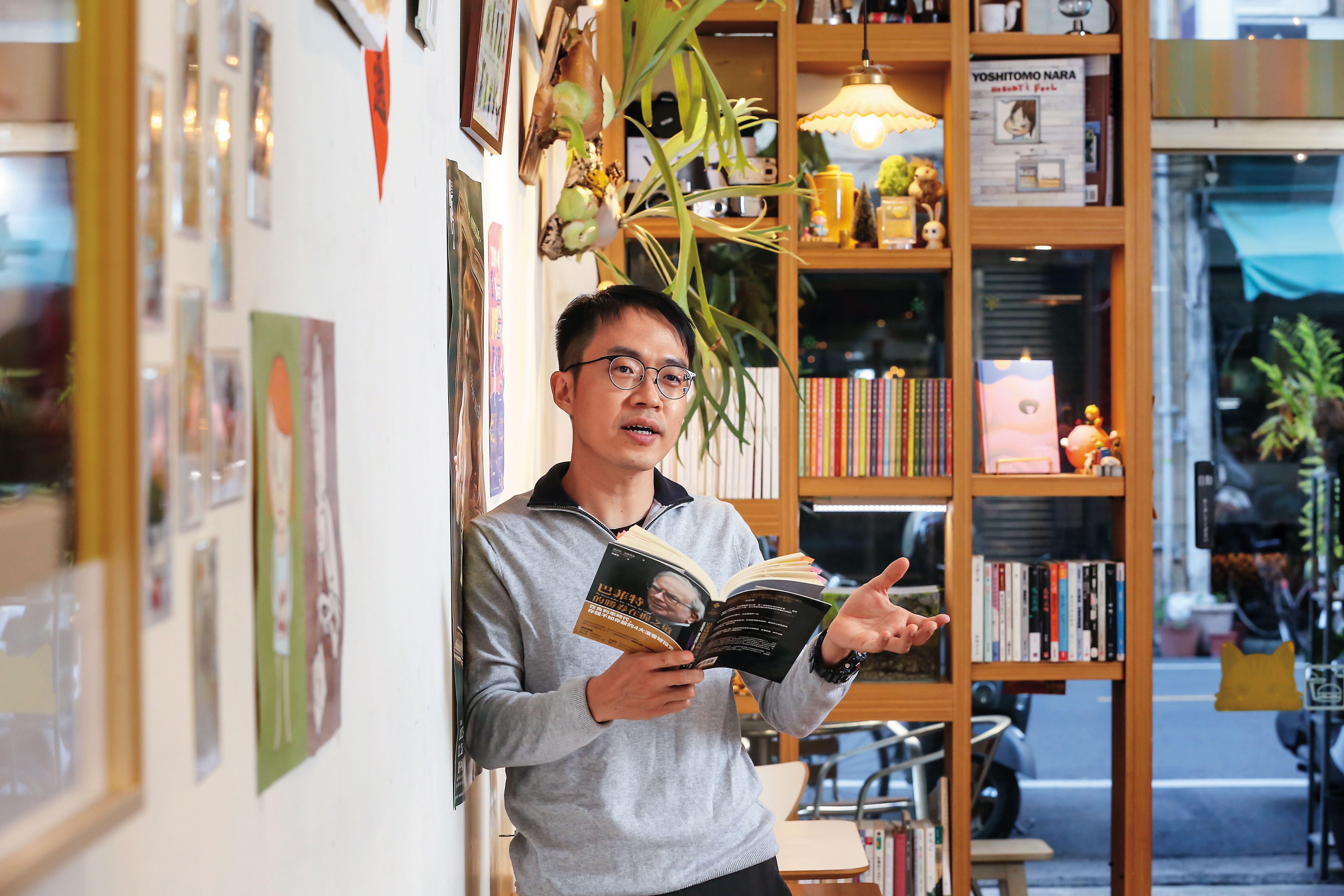 Ryan爸爸熱愛投資及閱讀，創立IG帳號「Ryan爸爸理財誌」分享存股心得。