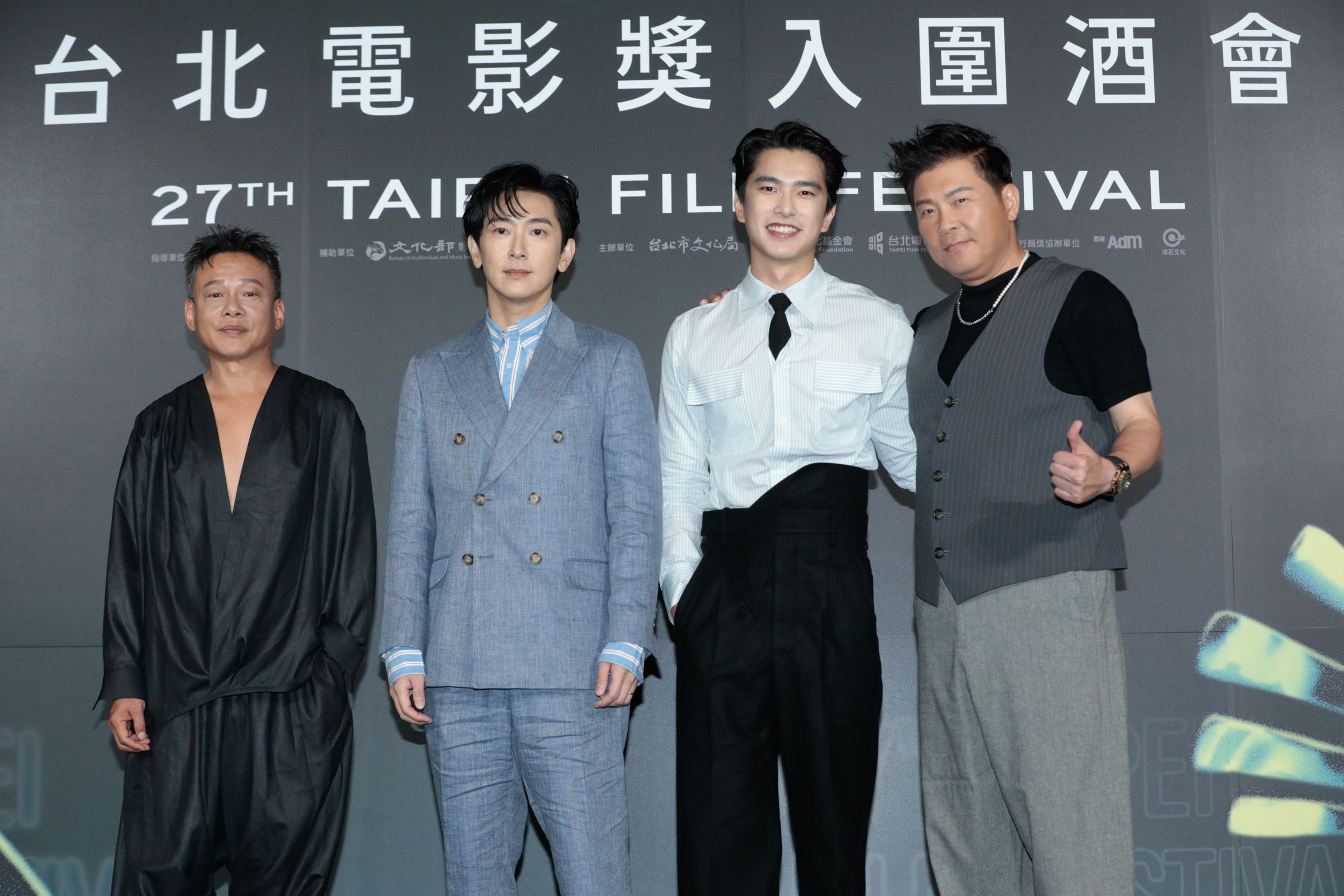 李康生（左起）、施名帥、曾敬驊、曾國城。