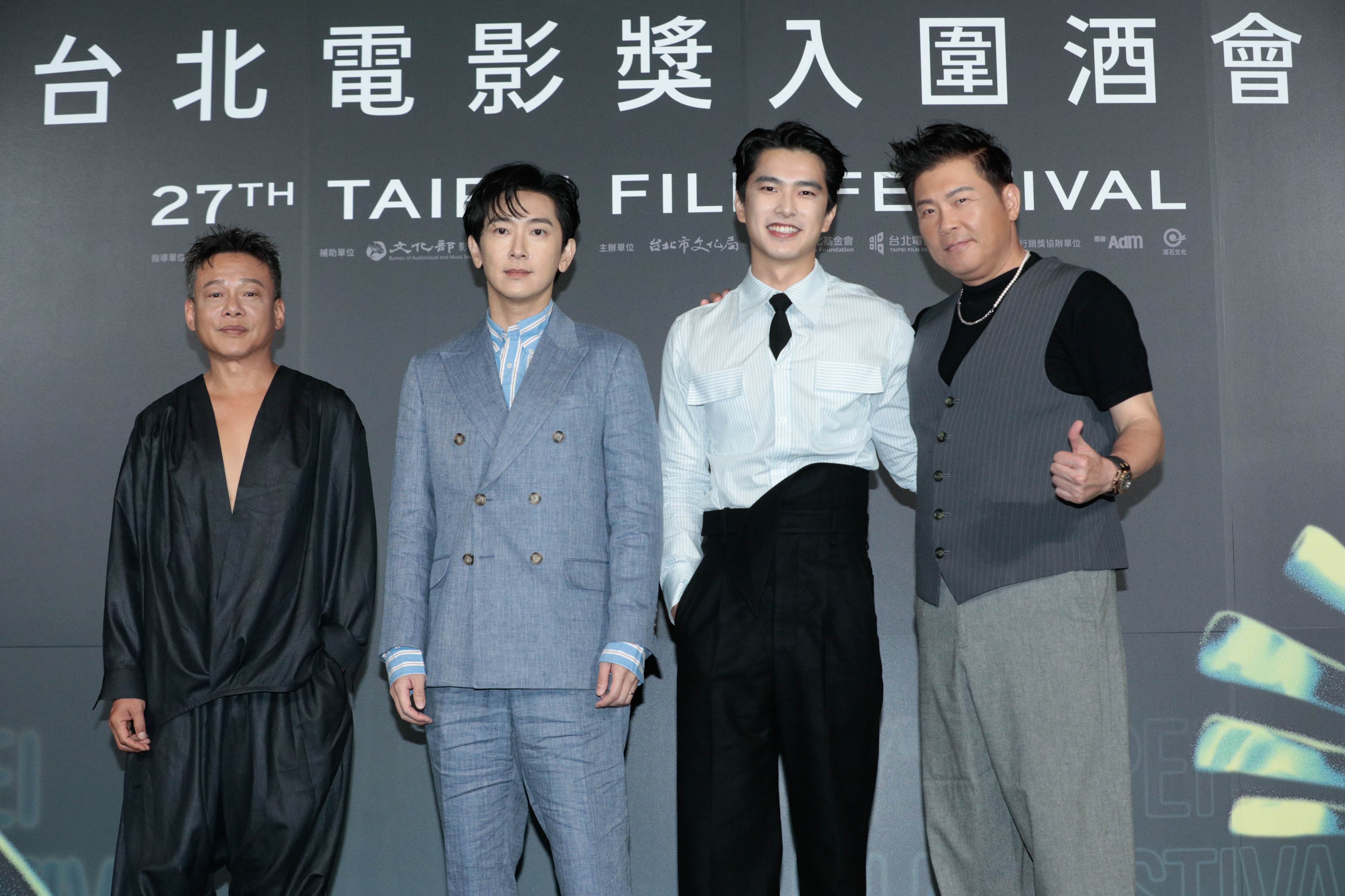 李康生（左起）、施名帥、曾敬驊、曾國城。