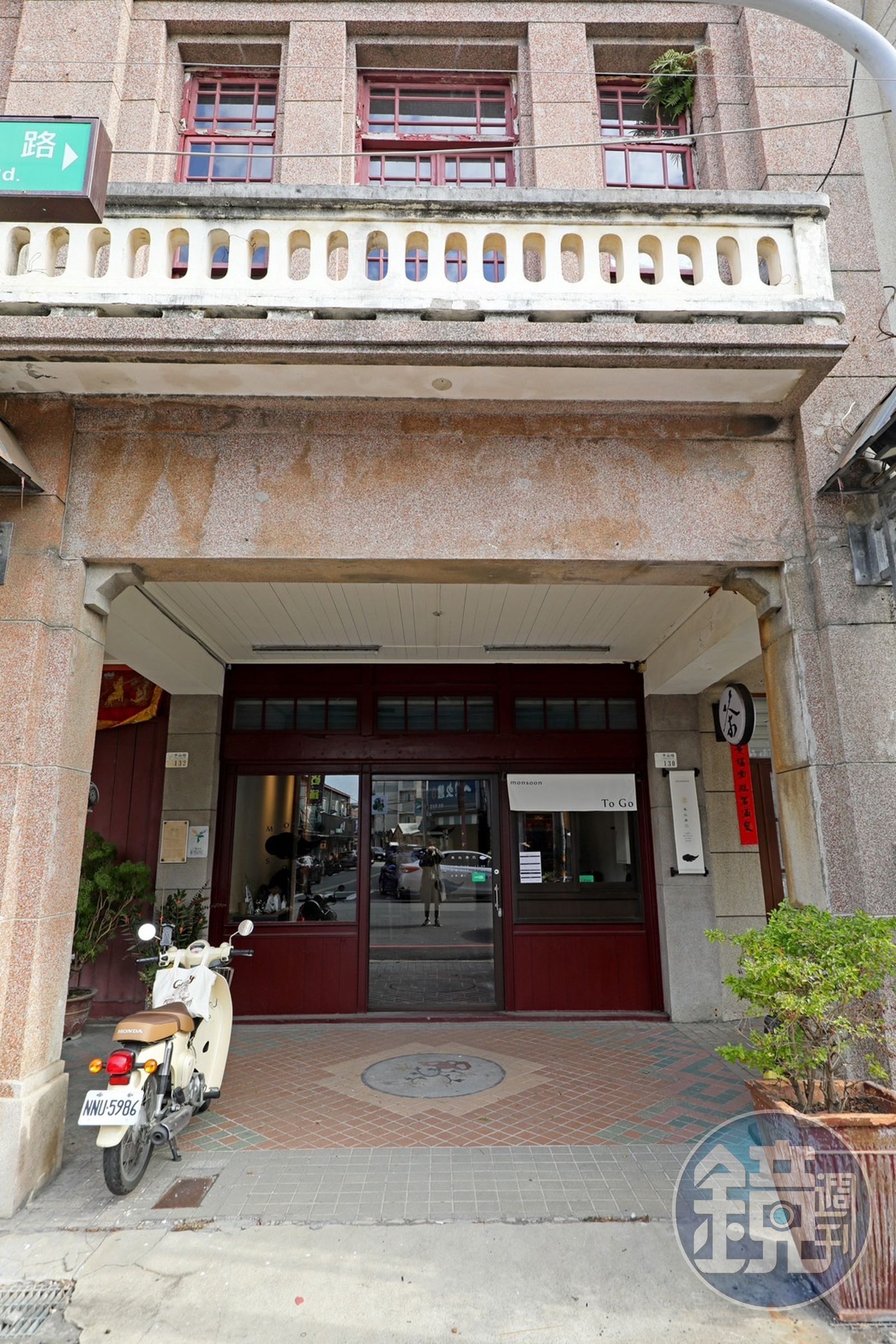 東北季風低調的藏身於丁家古厝當中。