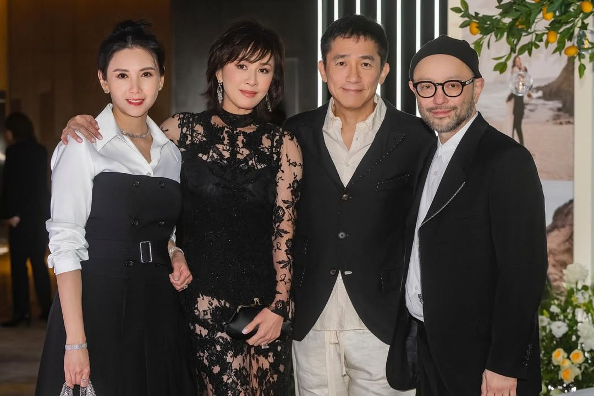 劉嘉玲與梁朝偉合體參加閨密邱淑貞丈夫姪女的婚宴,57歲的邱淑貞依舊美艷動人。(劉嘉玲IG)