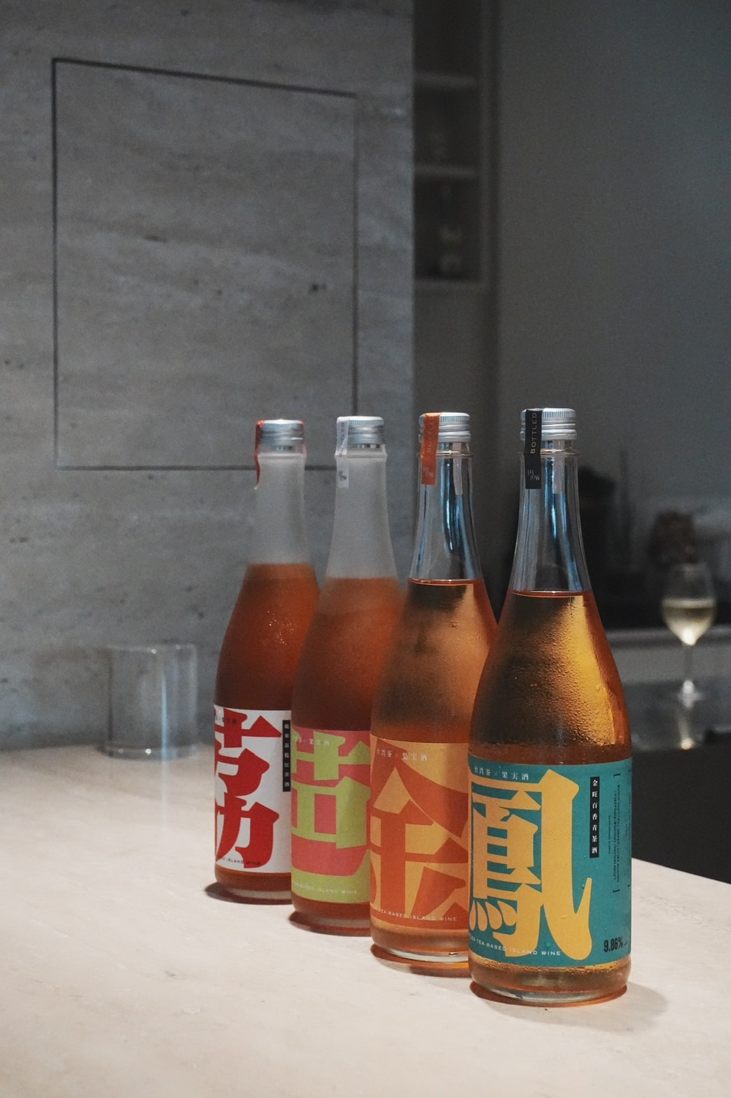 「LayLow茶果酒」將茶香與果香融入純米釀造酒液中，帶來豐富且細膩的口感。（價格依店家公告為準）                   