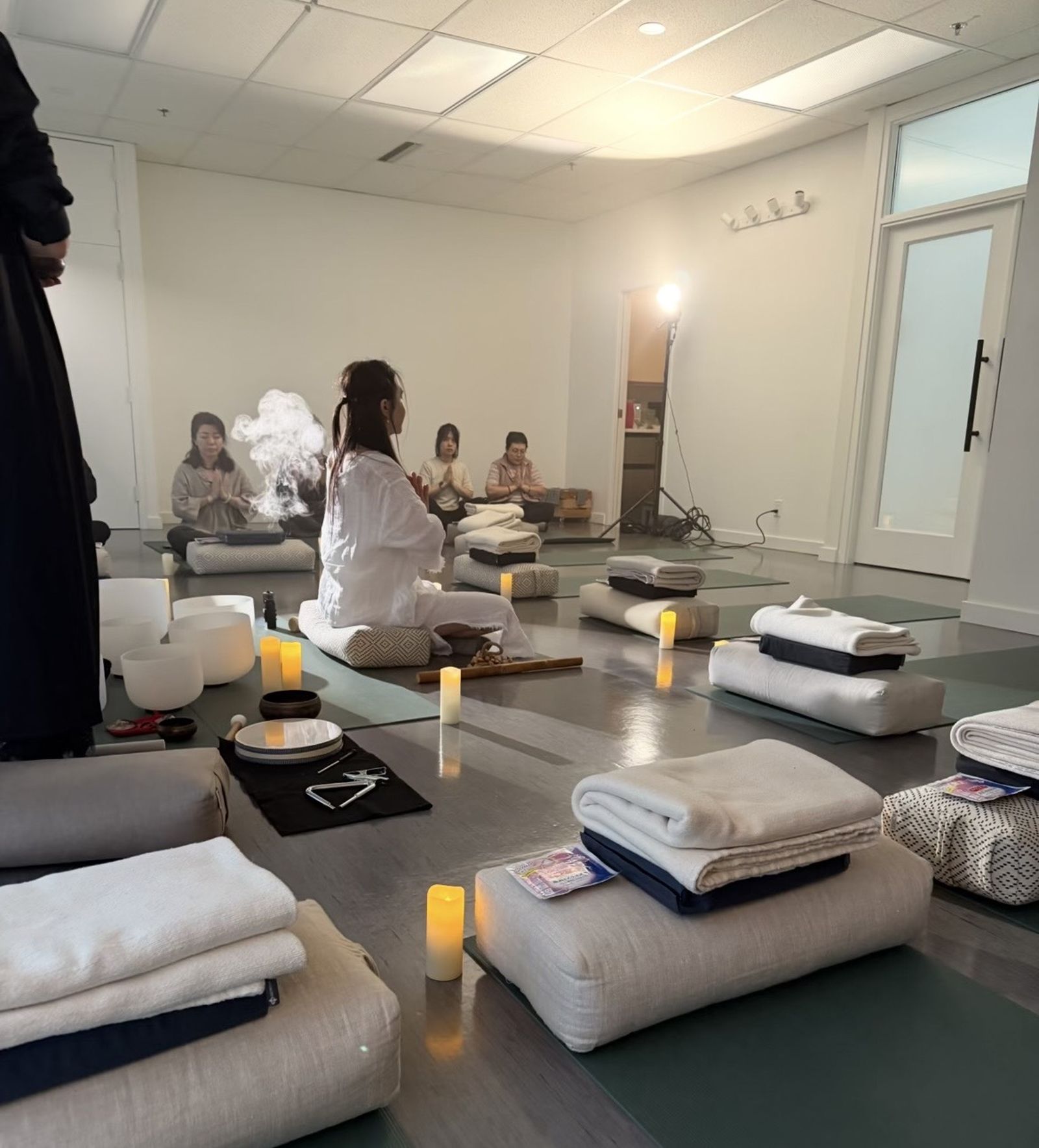 王祖賢近來開攝禪修班。（翻攝小紅書）