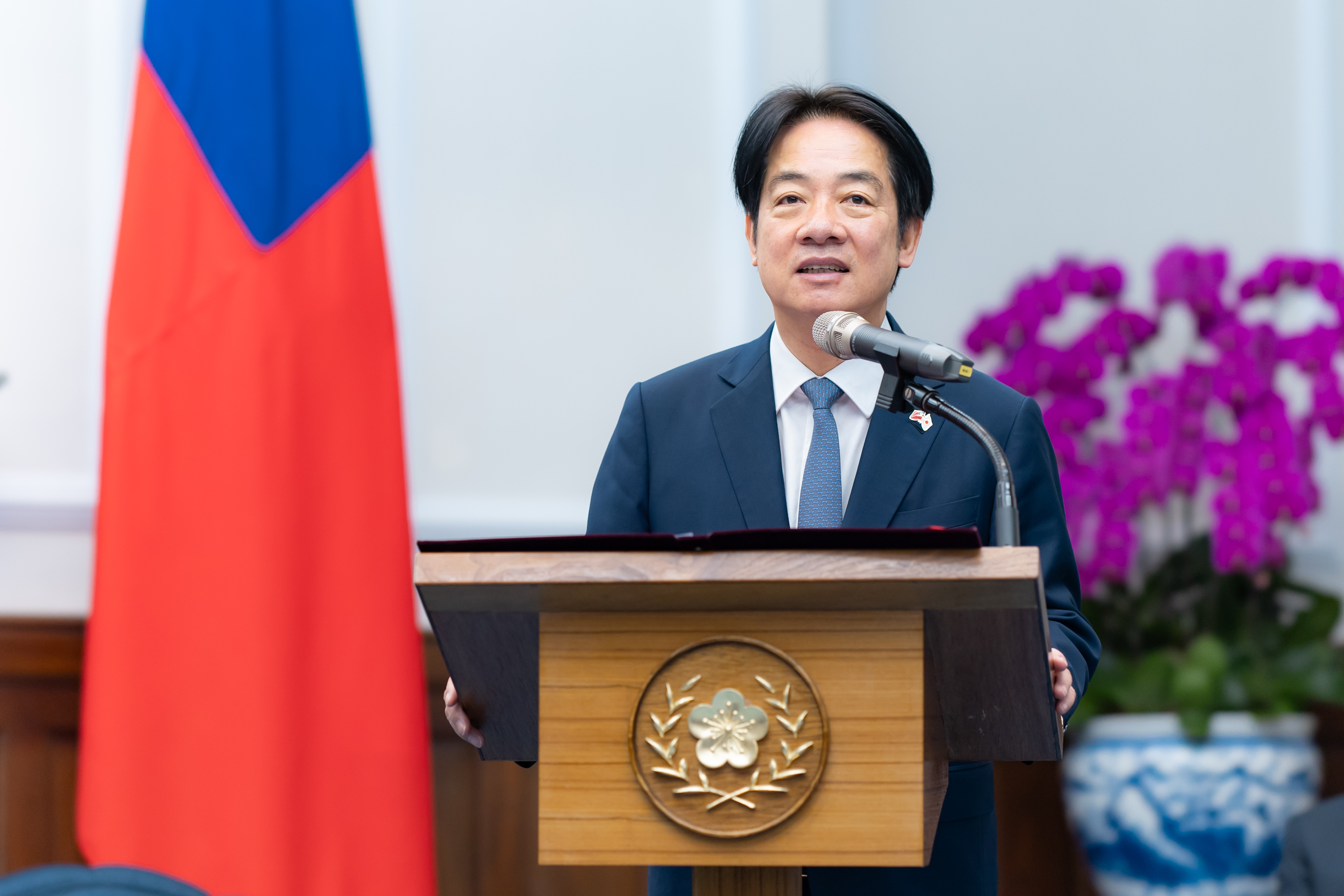 近期政界連環爆出助理費爭議，總統賴清德對此做出應對措施。（總統府提供）