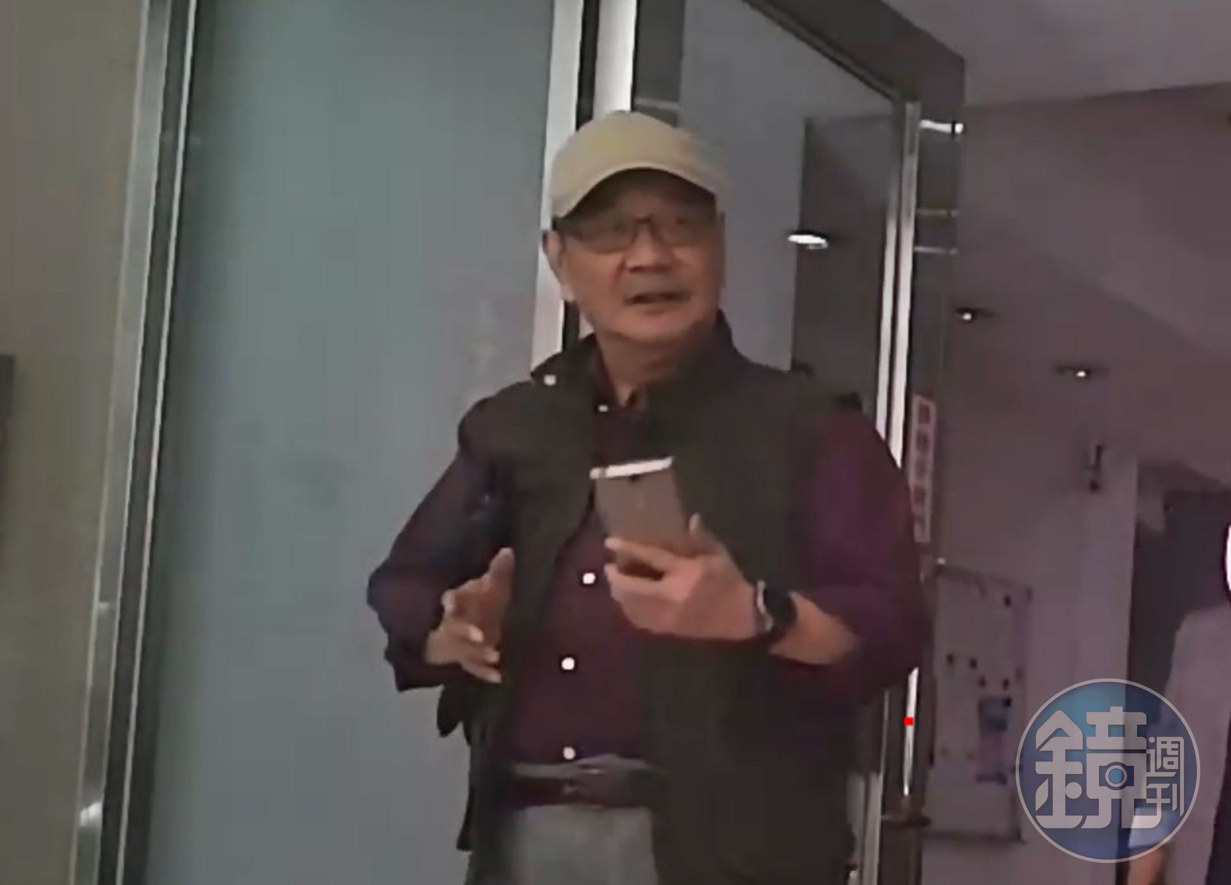 前台糖董事長吳乃仁(圖)遭法院執行拘提卻未到案,行蹤成迷。(本刊資料照)