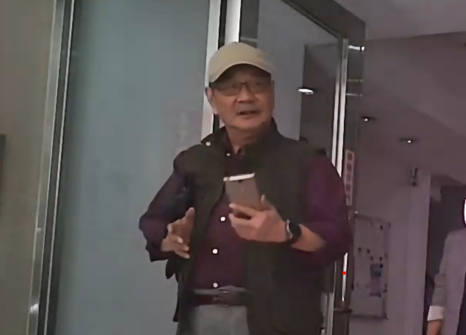 前台糖董事長吳乃仁（圖）遭法院執行拘提卻未到案，行蹤成迷。（本刊資料照）