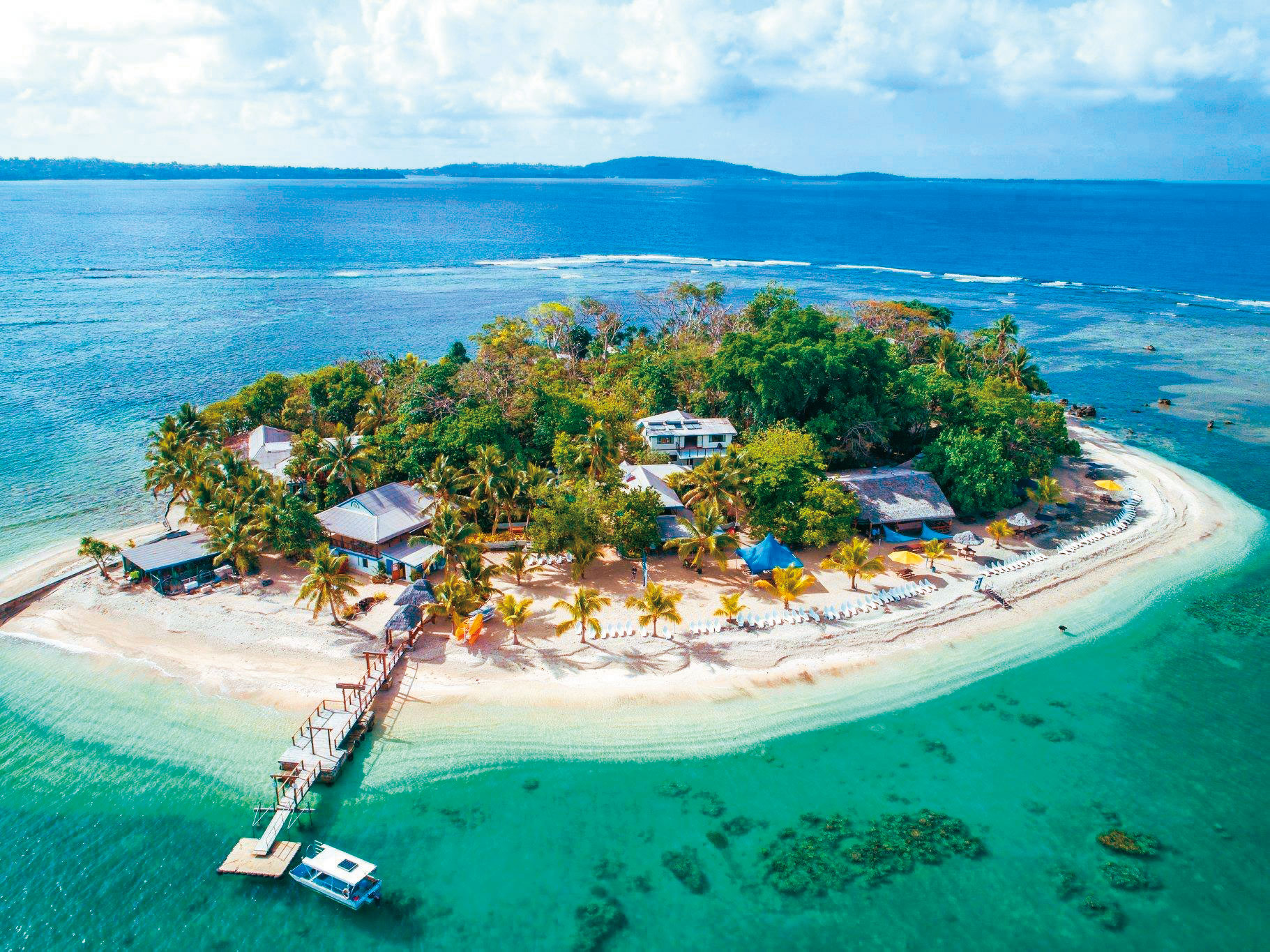 朱國榮暫落腳的萬那杜（圖）位於澳洲外海，人口約31萬。（翻攝太平洋島國萬那度旅遊官方臉書）