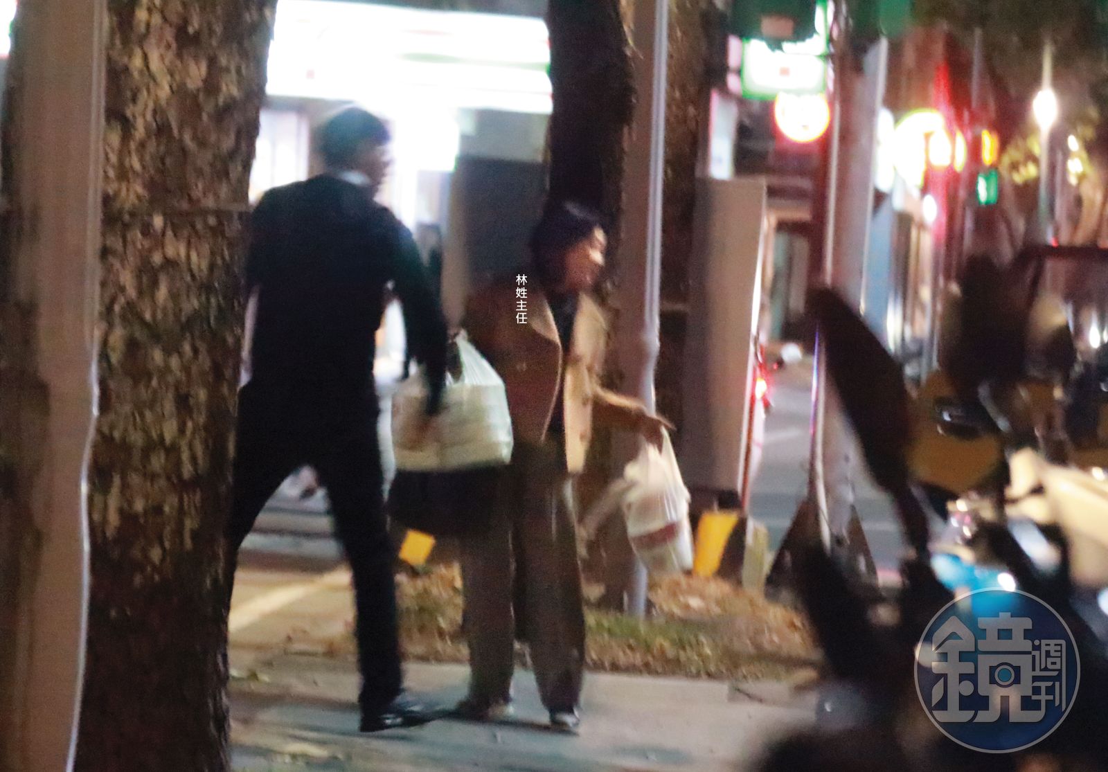 2025.12.15 18：35 江啟臣在官邸宴客，林姓主任先去外面餐廳取預定好的菜