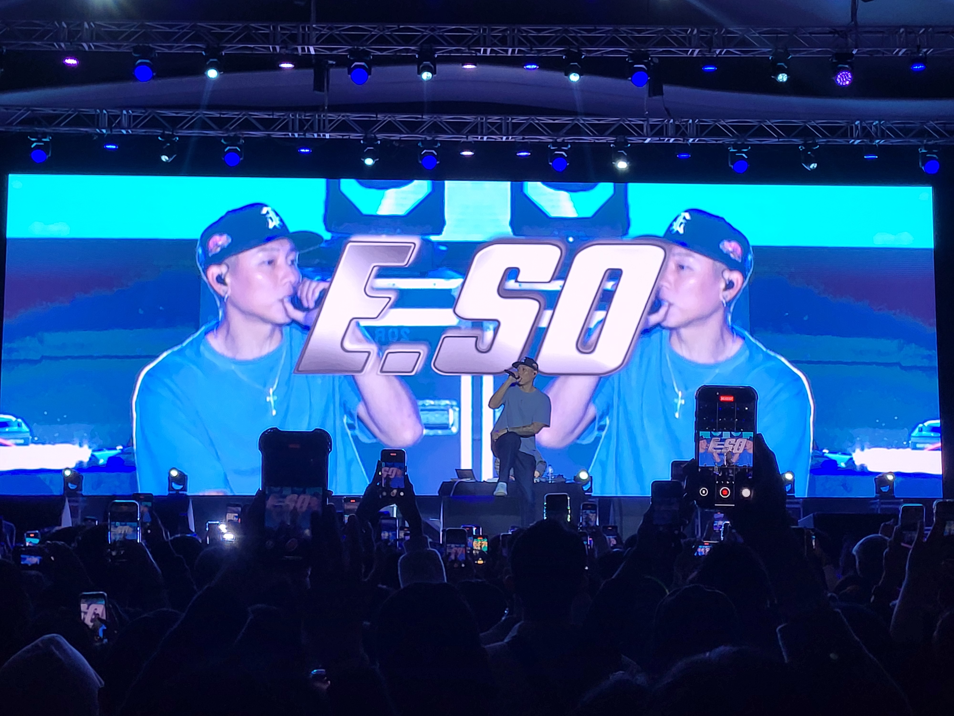 健身工廠今舉辦一年一度春酒園遊會，邀請藝人頑童、孫勝希、艾薇、宇宙人及怕胖團與會演唱，現場氣氛嗨翻天。