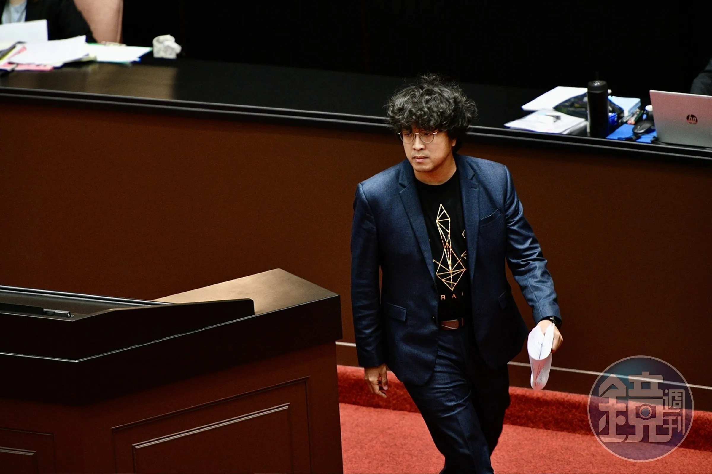 立委沈伯洋今針對此案於臉書整理「懶人包」強力發聲，強調立法委員掌握國家預算與機密，對國家負有絕對的「忠誠義務」。（本刊資料照）