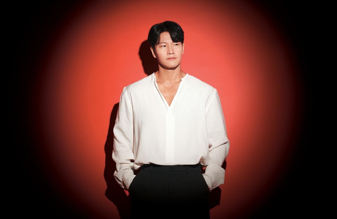 金鐘國去年與圈外女友低調結婚，近期健康狀況拉警報，醫師建議透過適度活動幫助前庭系統重新適應平衡。（翻攝IG）