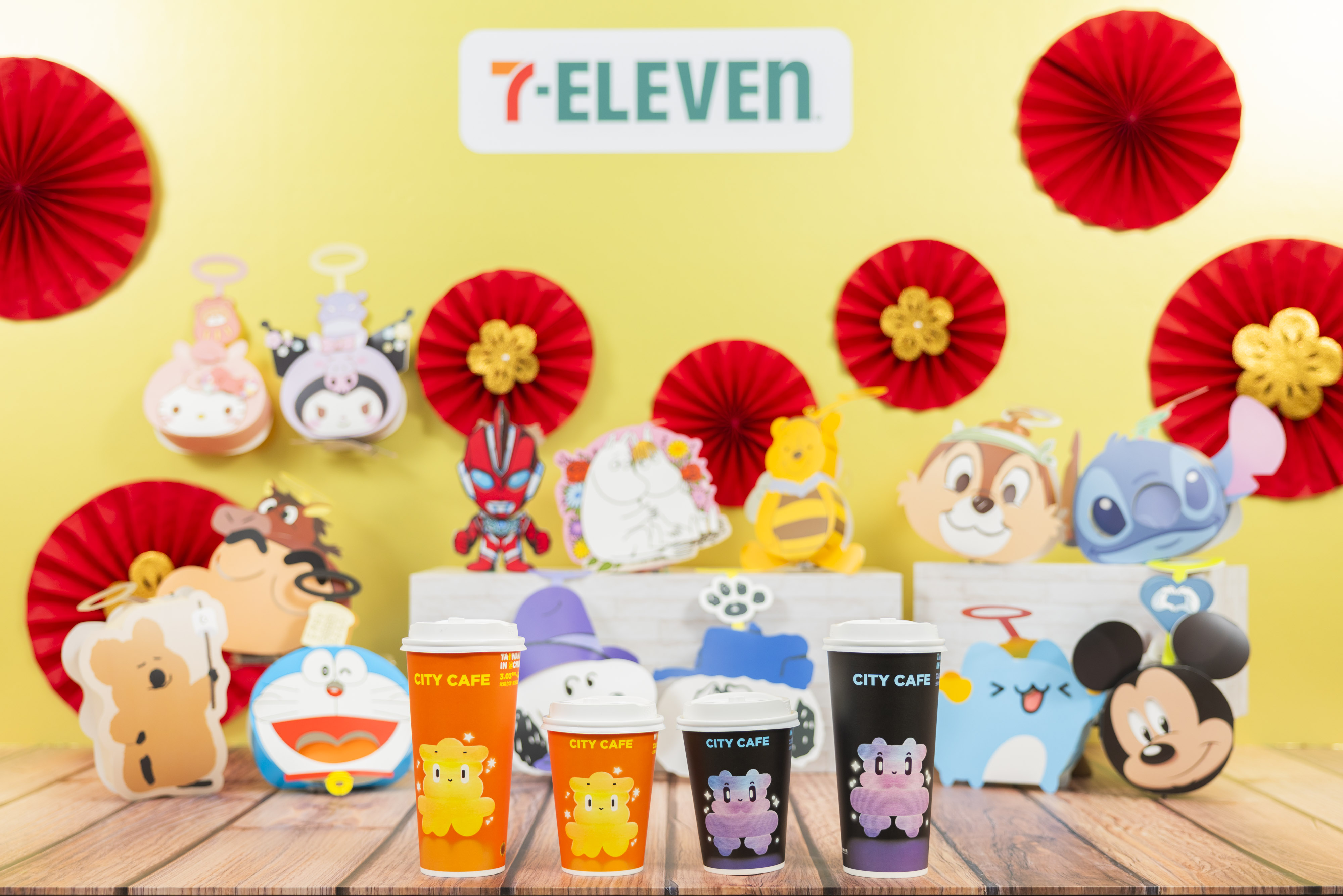 小七自2月25日起推出「2026台灣燈會在嘉義」CITY CAFE主題杯。
