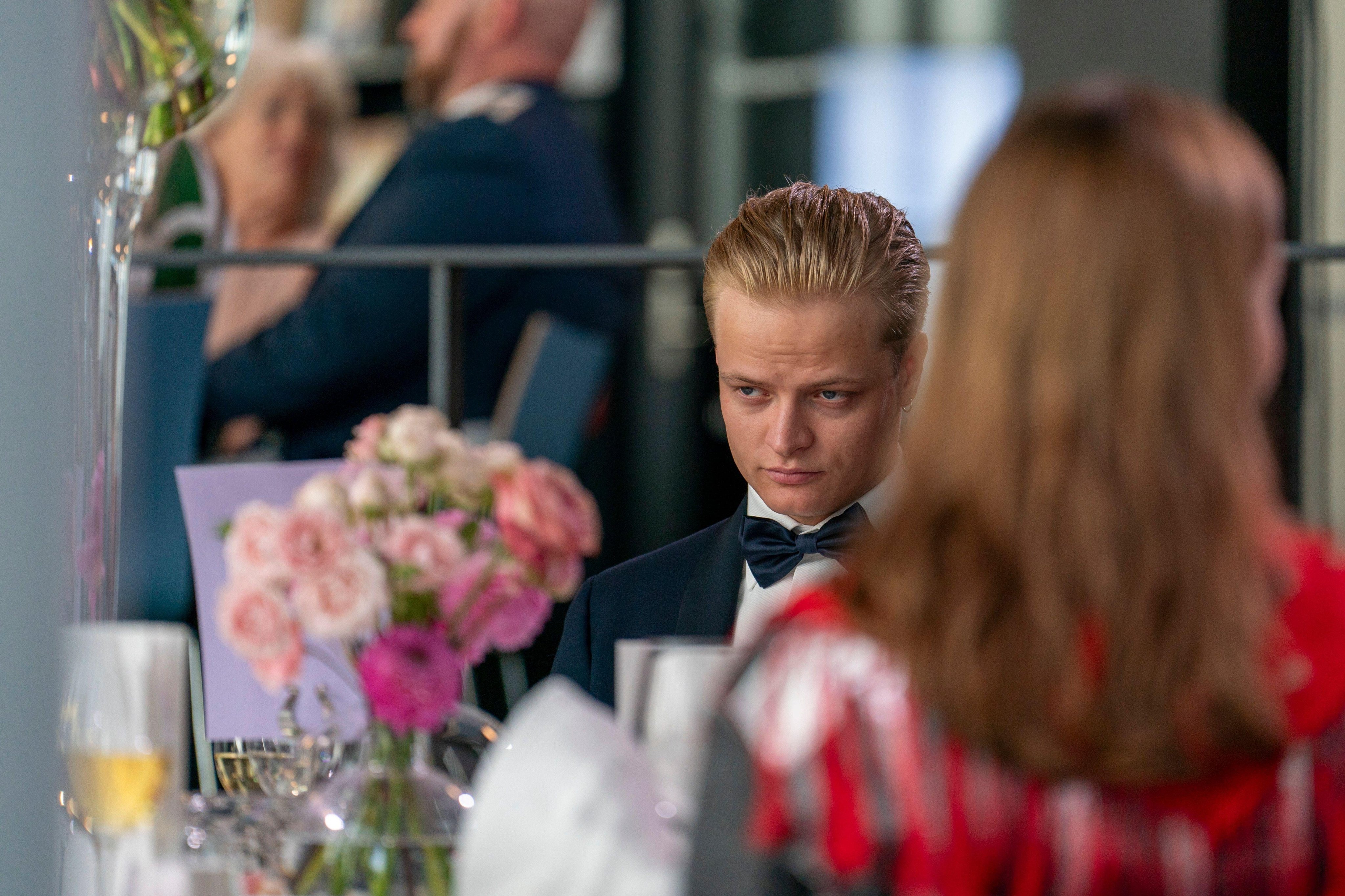 霍伊比涉嫌性侵、家暴等32罪，遭檢方起訴。（翻攝X@RNN_RoyalNews）