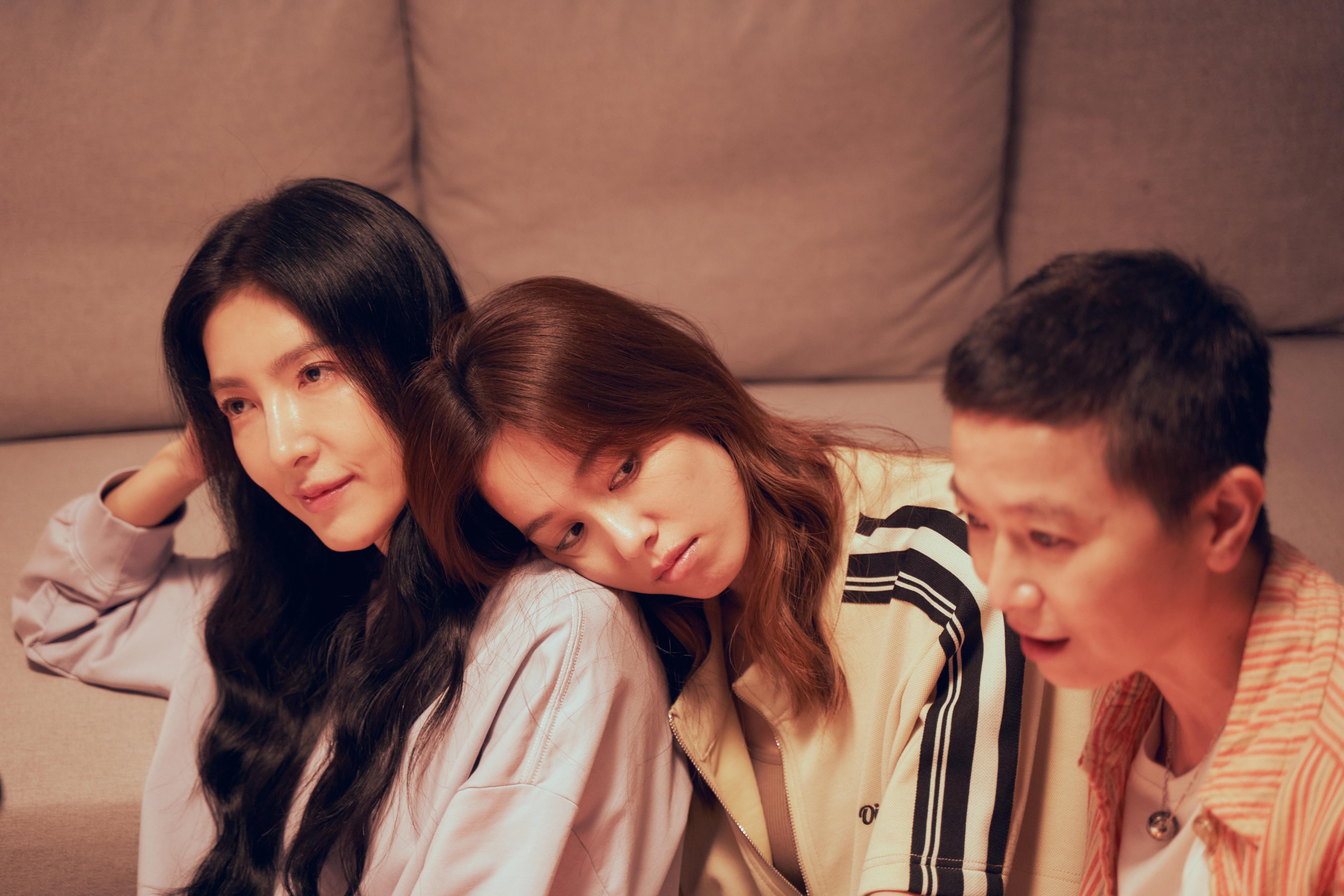 楊謹華、陳庭妮、謝瓊煖成《影后》閨密組。（Netflix提供）