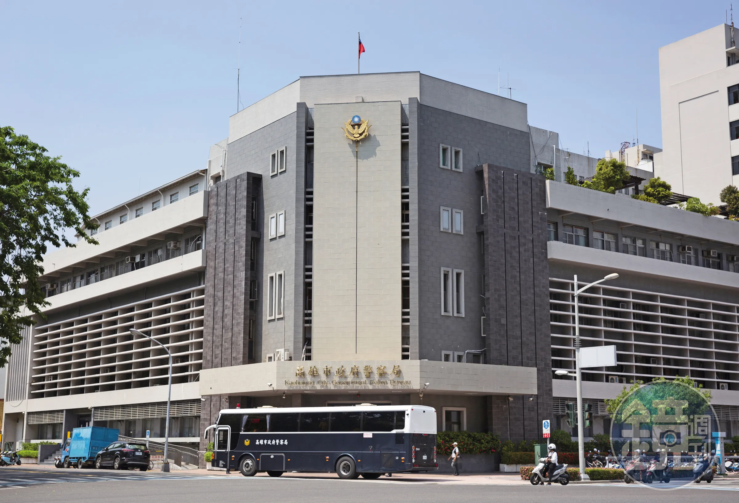 高雄市警局一名服務8年的胡姓女警,遭爆料在勤務中心大樓頂樓寬衣解帶曬日光浴。畫面外流引發外界高度關注,高雄市警局也針對該起不妥行為作出正式回應。(本刊資料照)