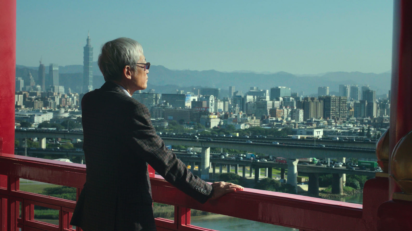 導演蕭菊貞用5年時間打磨紀錄片《造山者－世紀的賭注》，以半導體產業為主題回顧台灣的產業變化。（牽猴子提供）