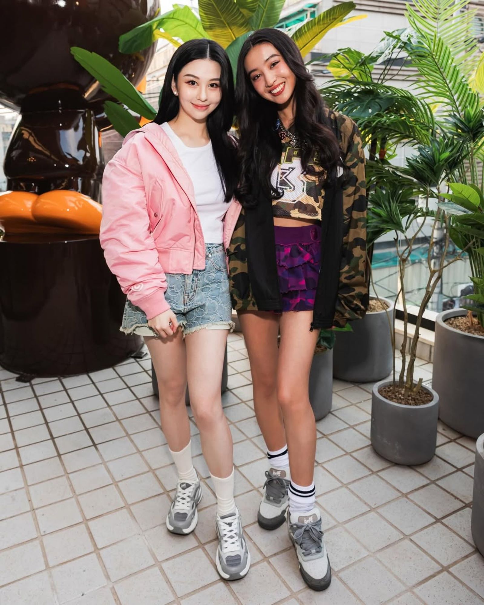 邱淑貞24歲女兒同框木村光希！　「港日最美星二代」辣曬長腿畫面太養眼