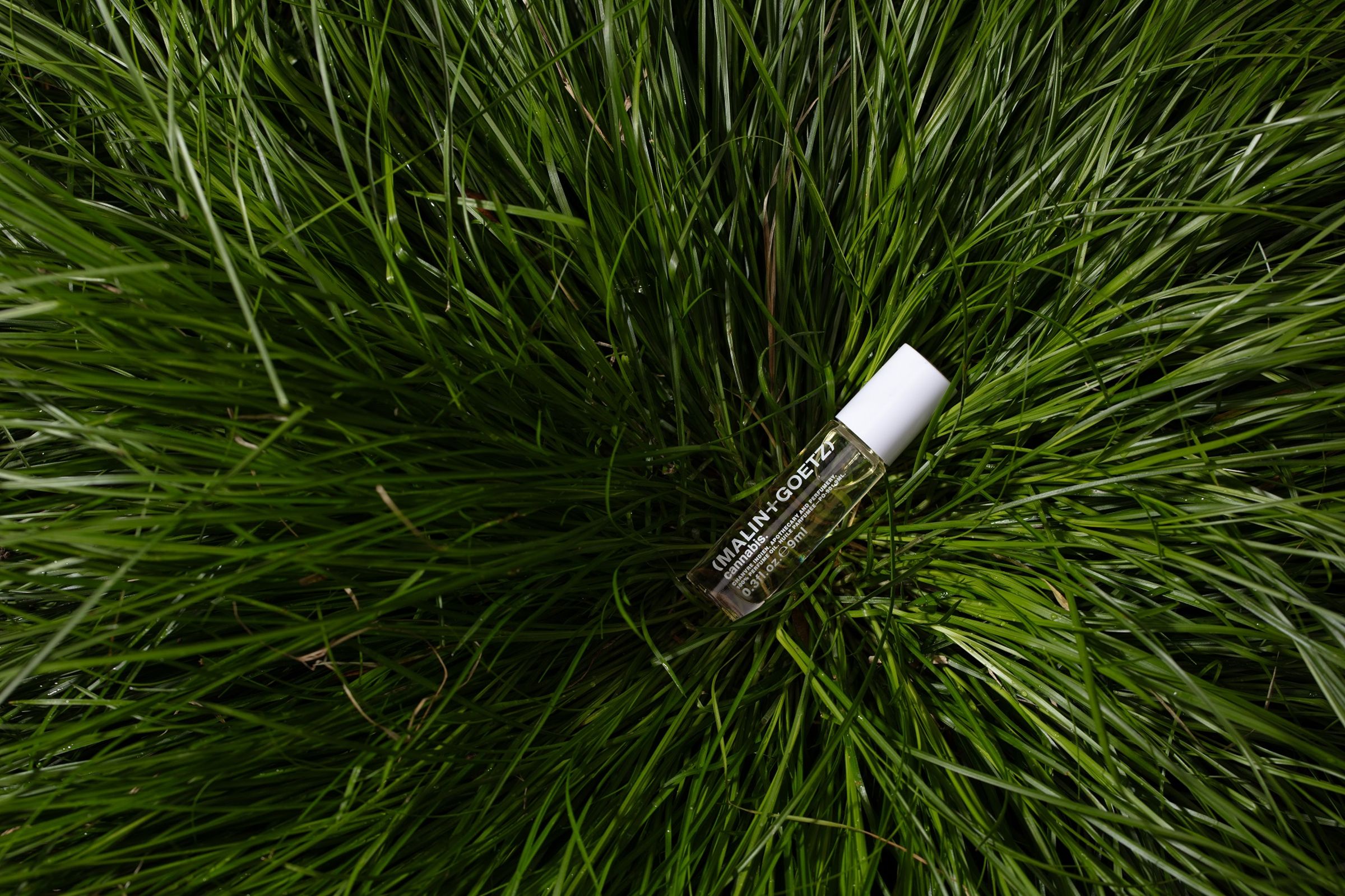 (MALIN+GOETZ)大麻草滾珠式香氛油。9ml/NT$1,250 (10X提供)
