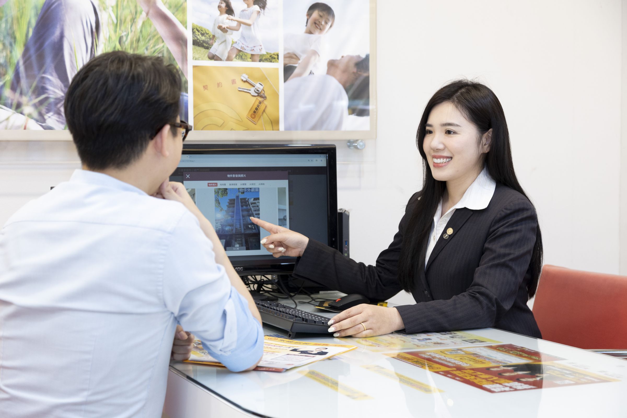永慶房屋提供完整培訓與團隊合作文化,助新人能快速上手。