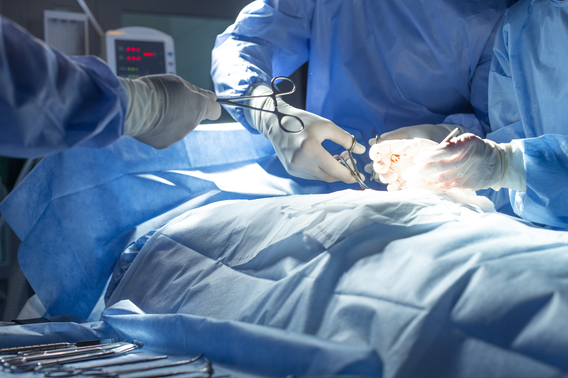 荷蘭一名少年術後麻醉消退後，竟無法認得父母，也無法使用母語。（示意圖，photoAC）