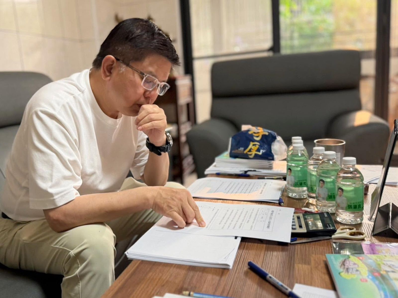 桃園市議員張肇良涉貪羈押禁見 科長百萬元交保