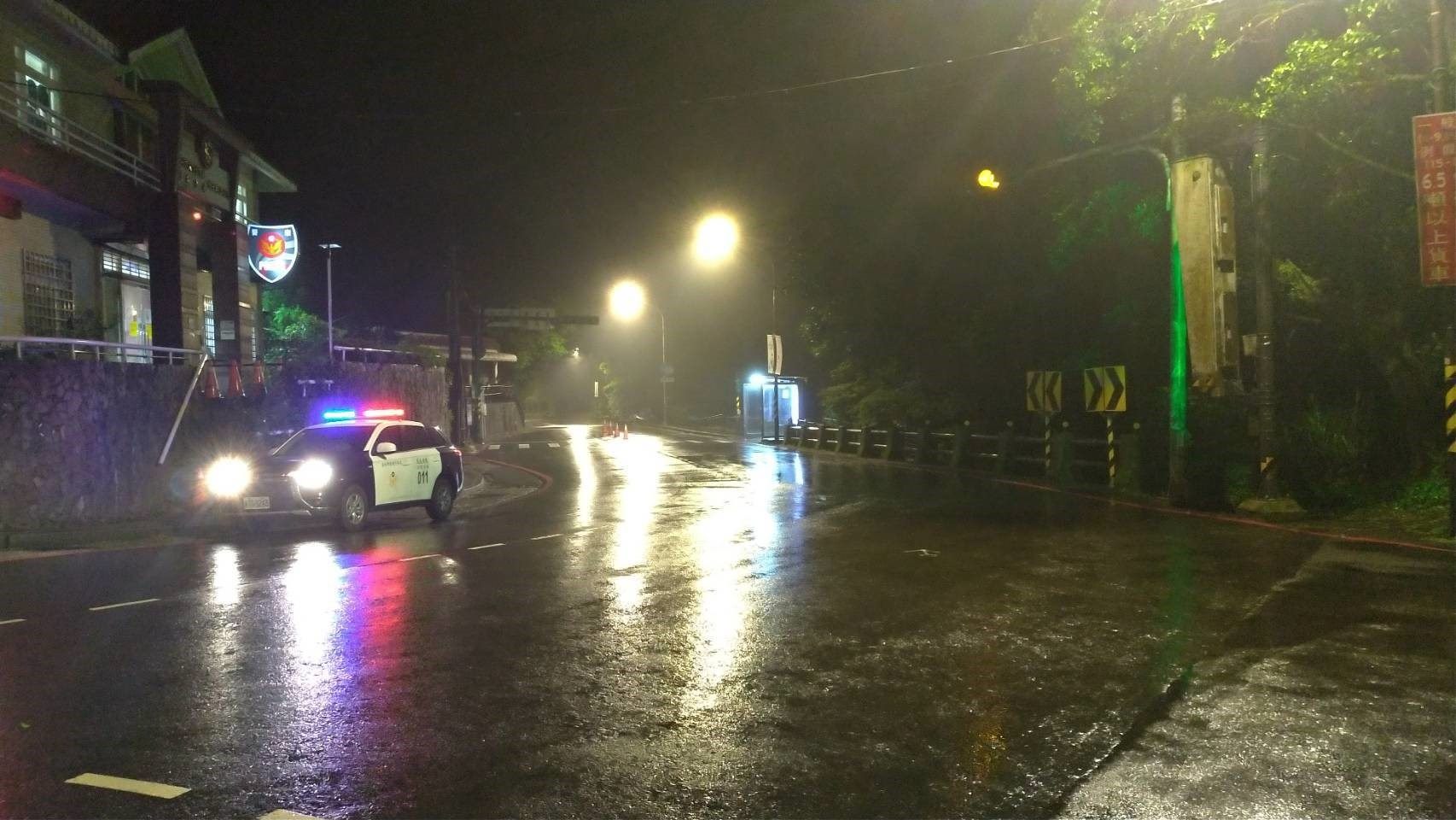北市警交通大隊局說明陽明山交通管制。（北市警交通大隊局提供）