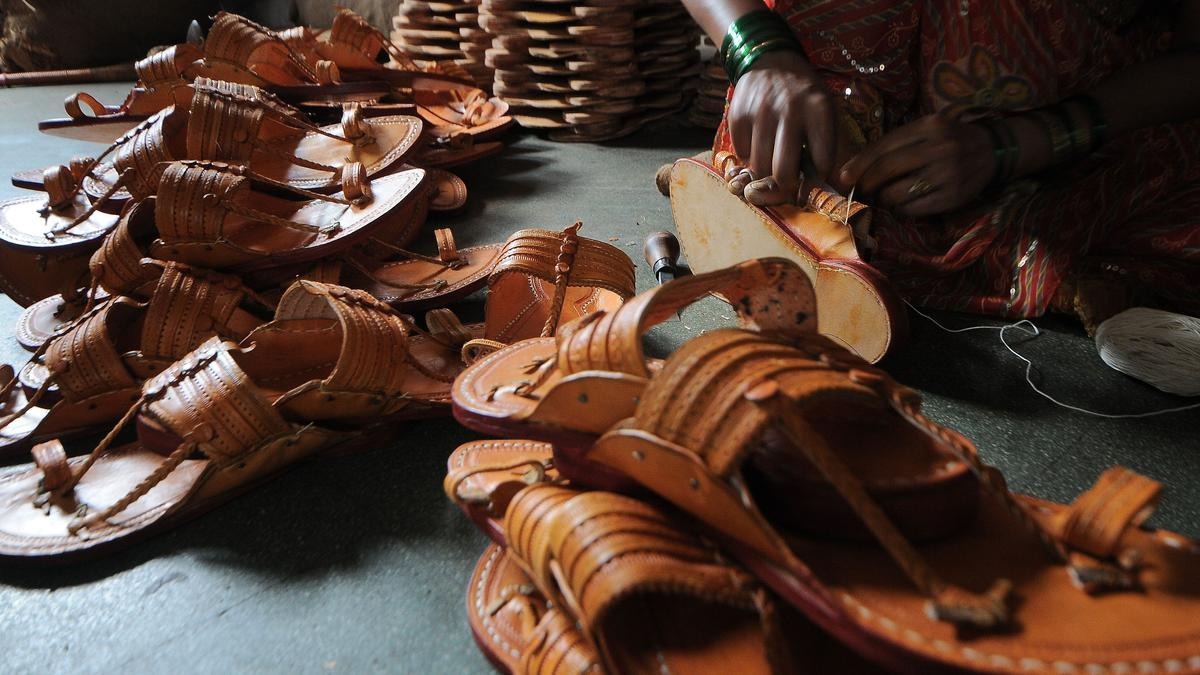 Kolhapuri涼鞋以其原產地Kolhapur命名，起源可追溯至12世紀。（翻攝自印度教徒報）