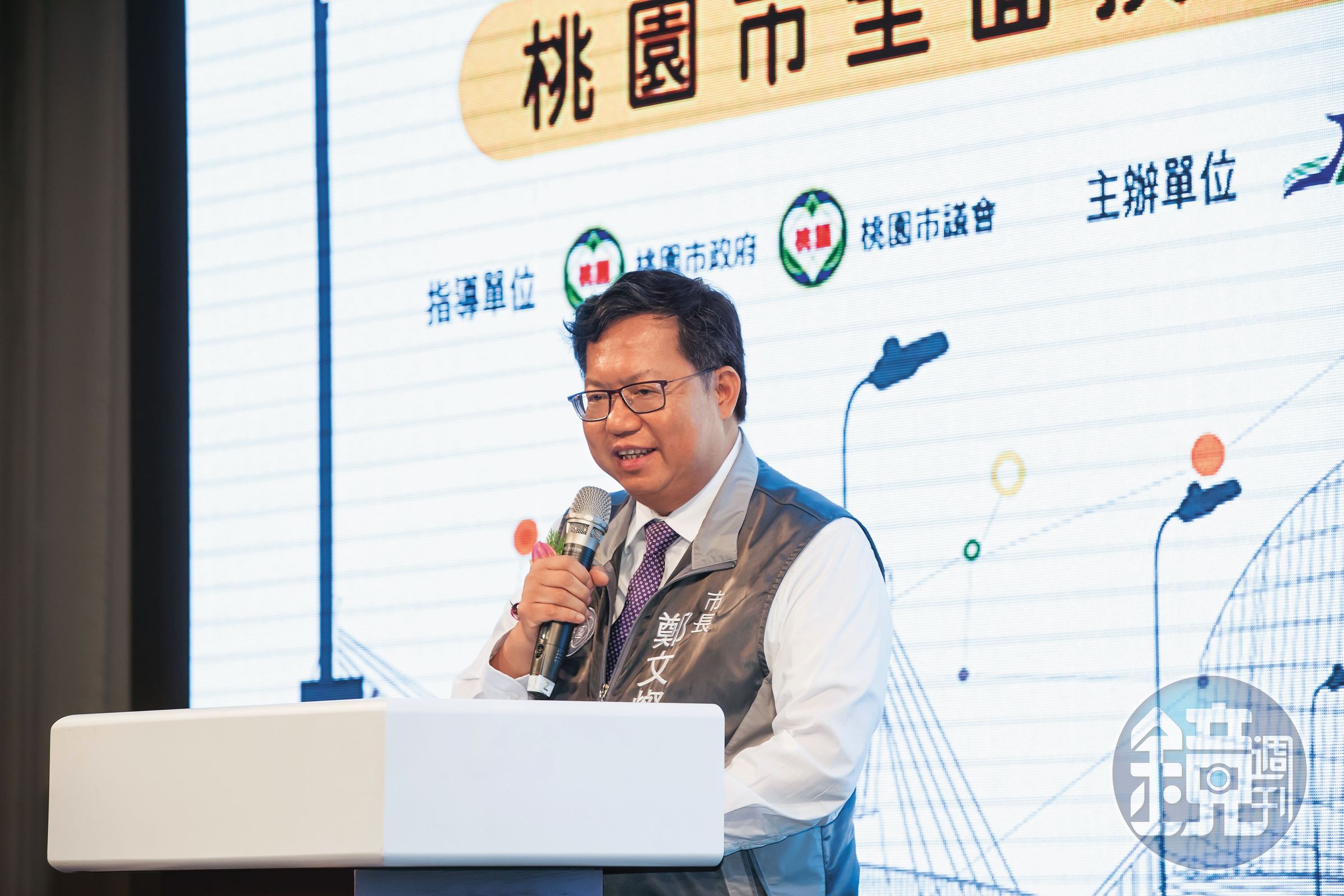 鄭文燦開庭時極力喊冤,詳述土地開發流程,強調沒有索賄或對價關係。