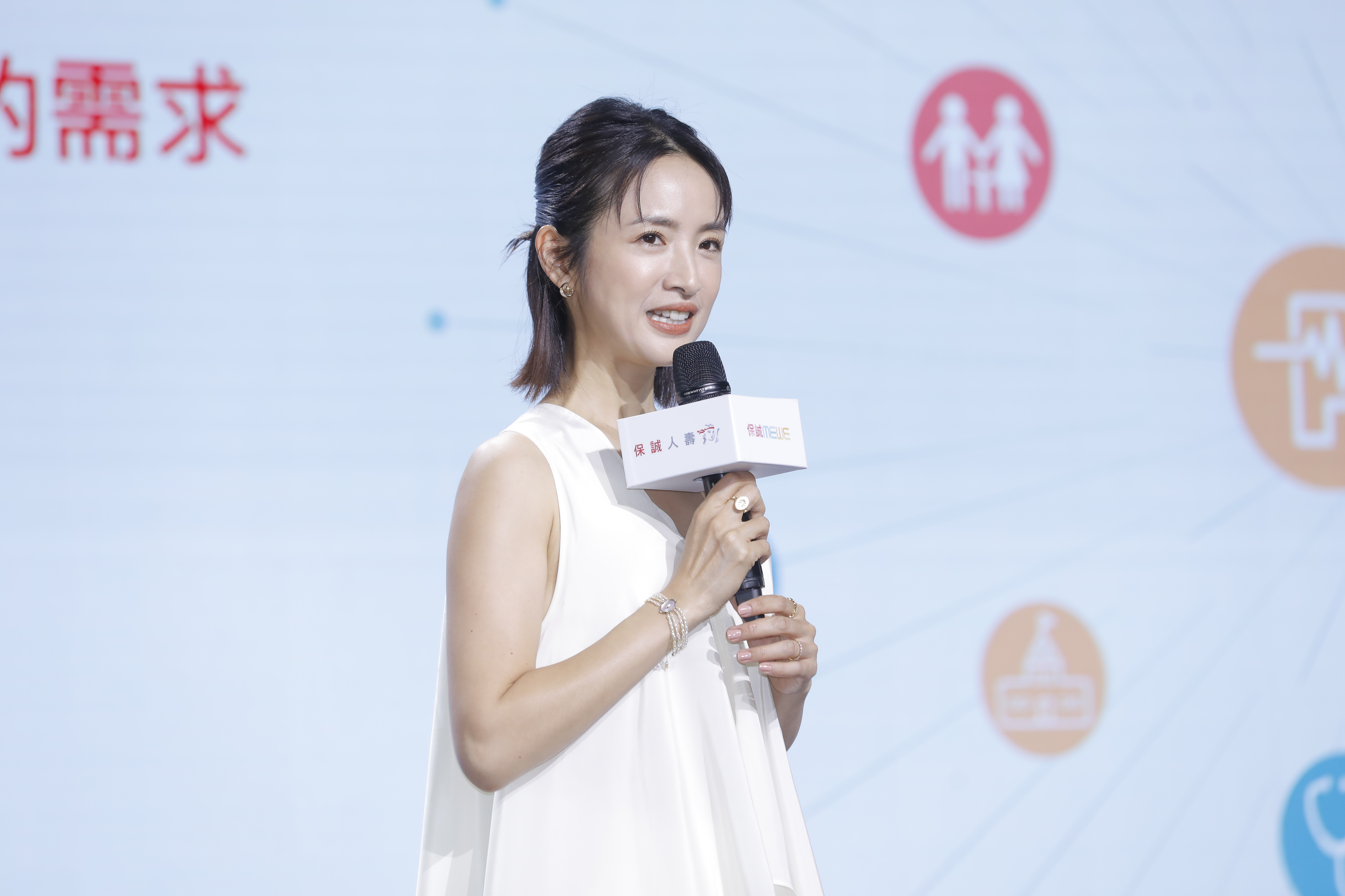林依晨在「我是成都人」風波後首度現身。