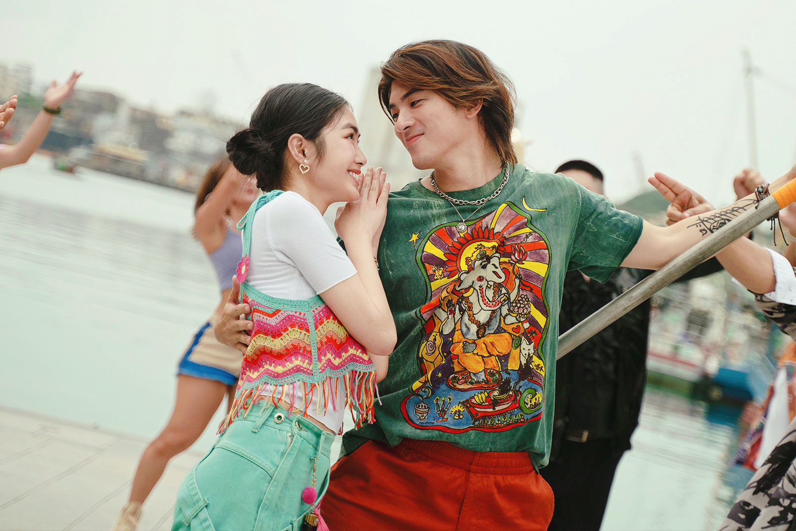 林哲熹、雷嘉汭組驅魔情侶檔「嚕湯CP」直播放閃默契佳。（光盛影業提供）