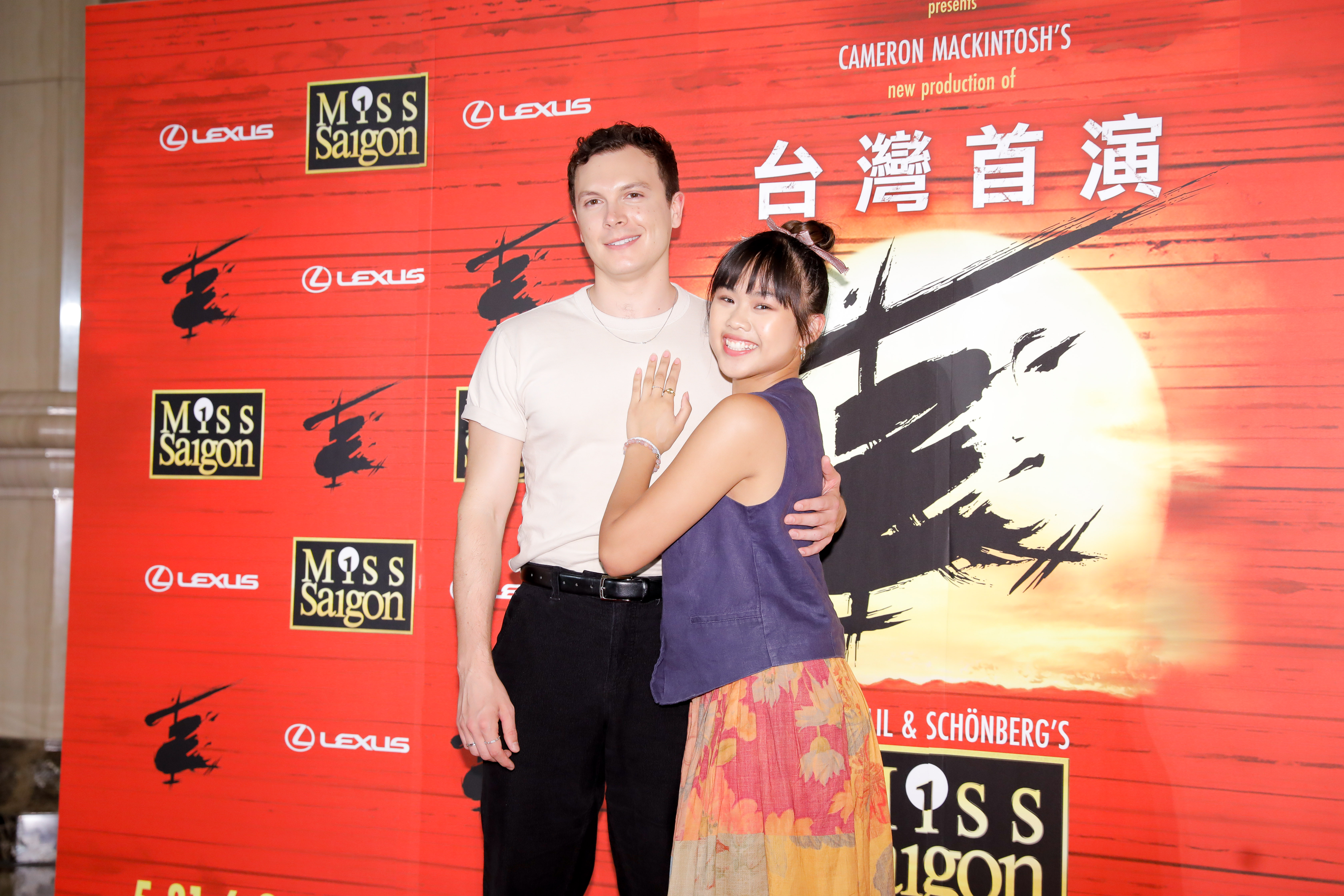 《西貢小姐》男女主角Nigel（左）與Abigai經常看到觀眾看戲太投入而流淚，讓他們覺得很有成就感。