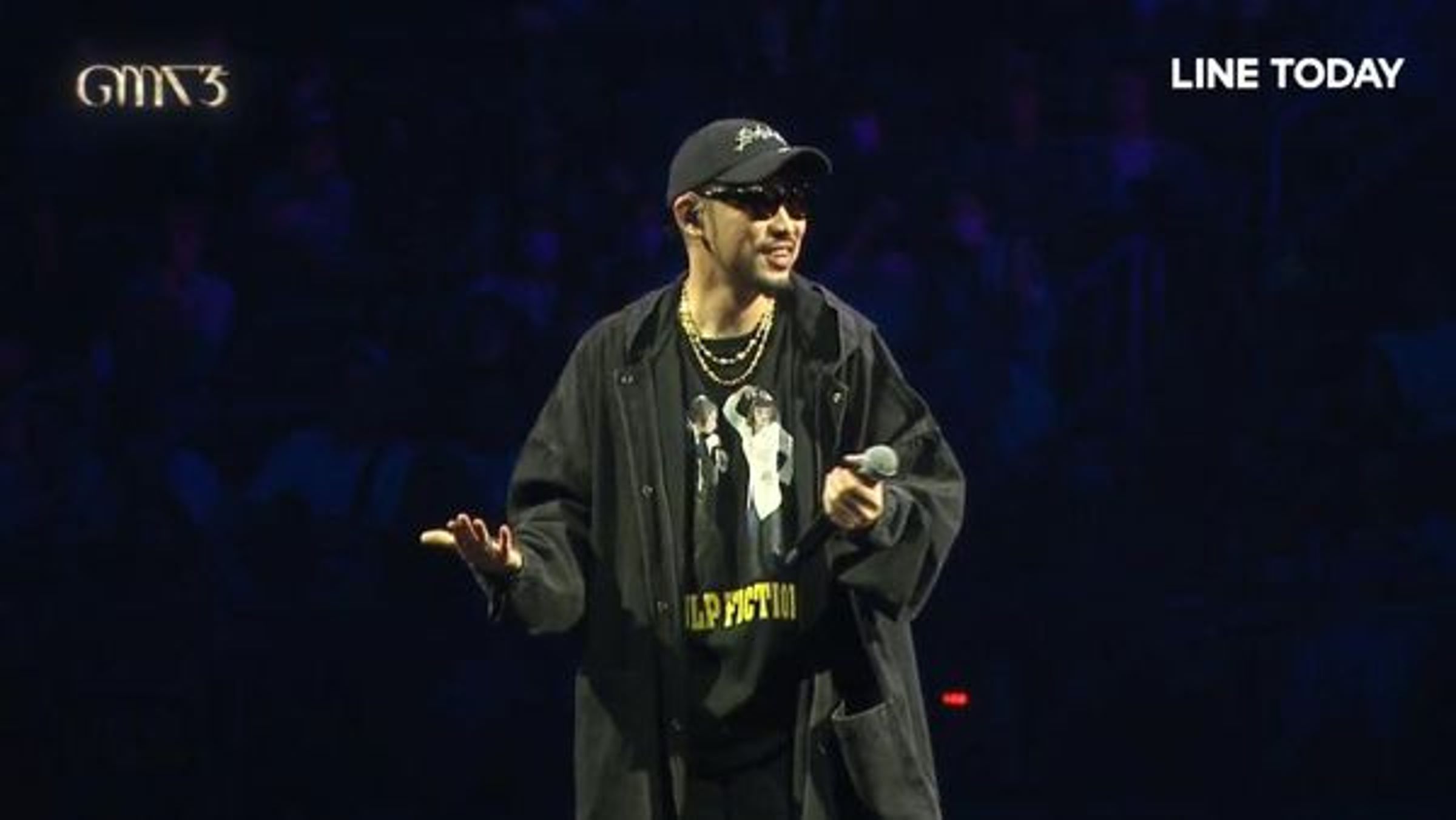 熱狗擔任表演嘉賓,發生麥克風故障狀況,演出一度暫停。(翻攝自LINE TV)