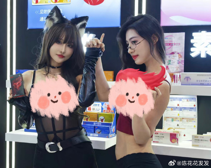 廣州成人展推廣性知識，更多噴鼻血畫面曝光！網讚「中國真的進步」。（翻自微博）