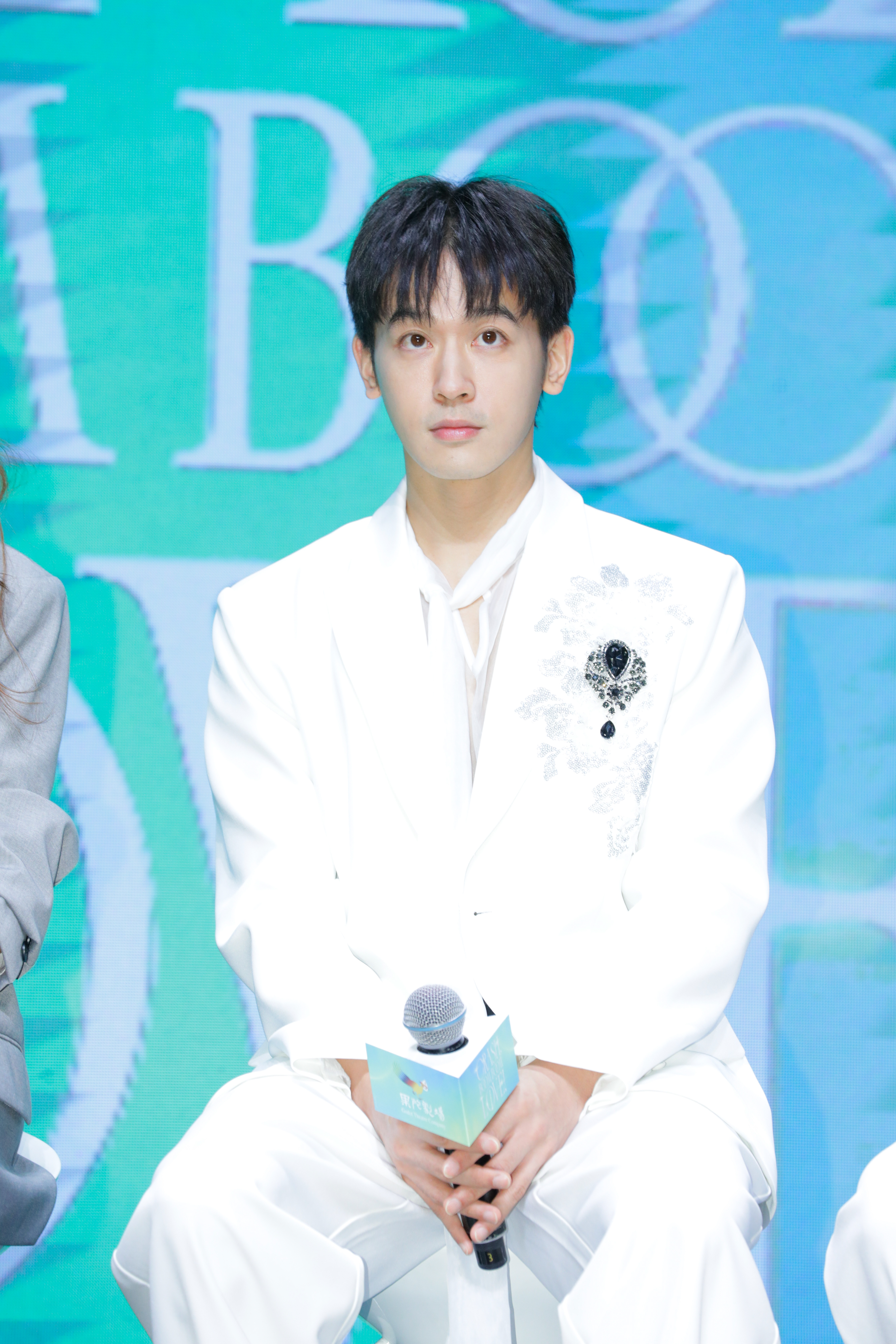 小樂吳思賢回憶16歲錄《模范棒棒堂》時，直呼小煜是節目裡數一數二帥氣的哥哥。