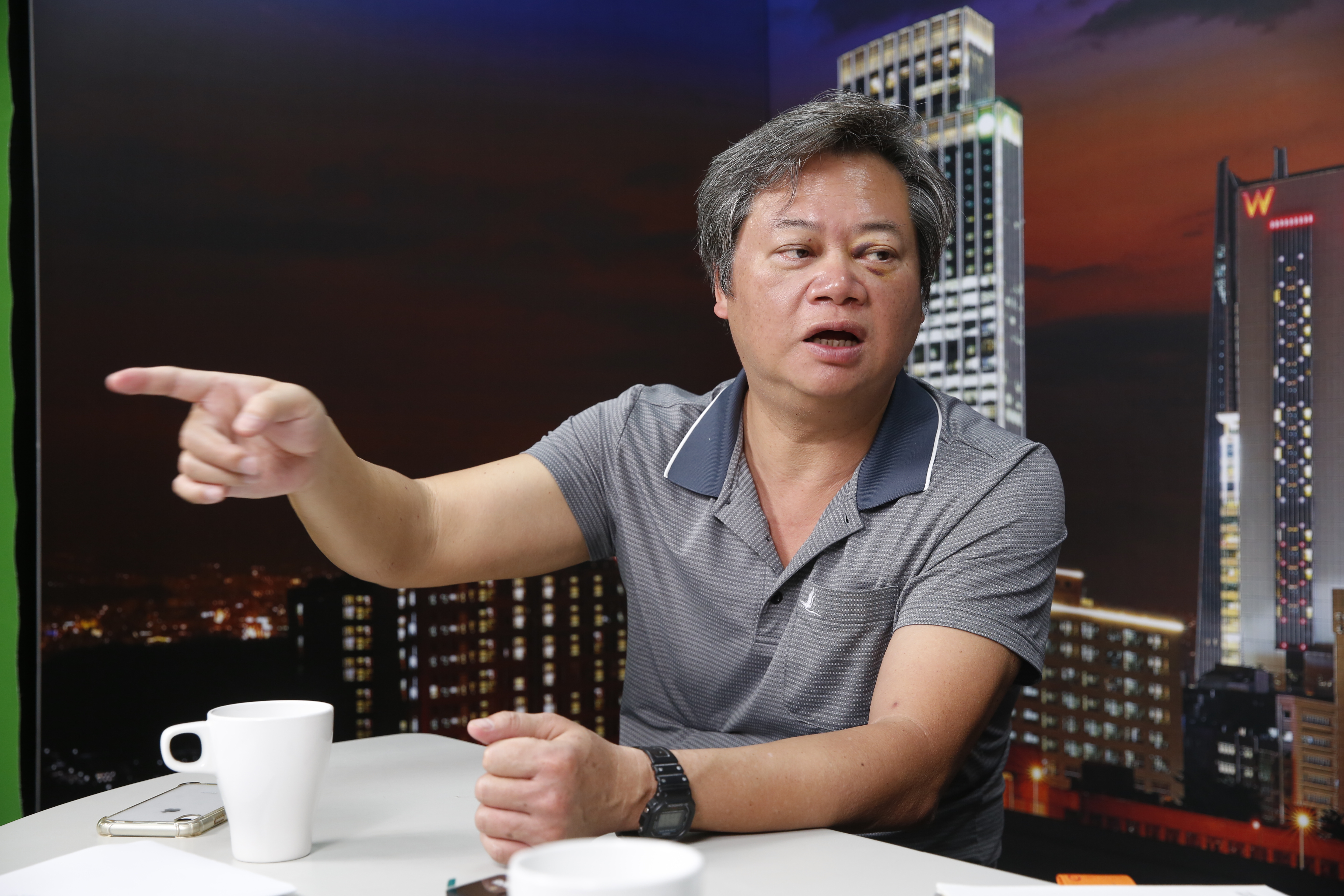 「不敗教主」陳重銘今po文預估，明天台股開盤應該不樂觀。（本刊資料照）