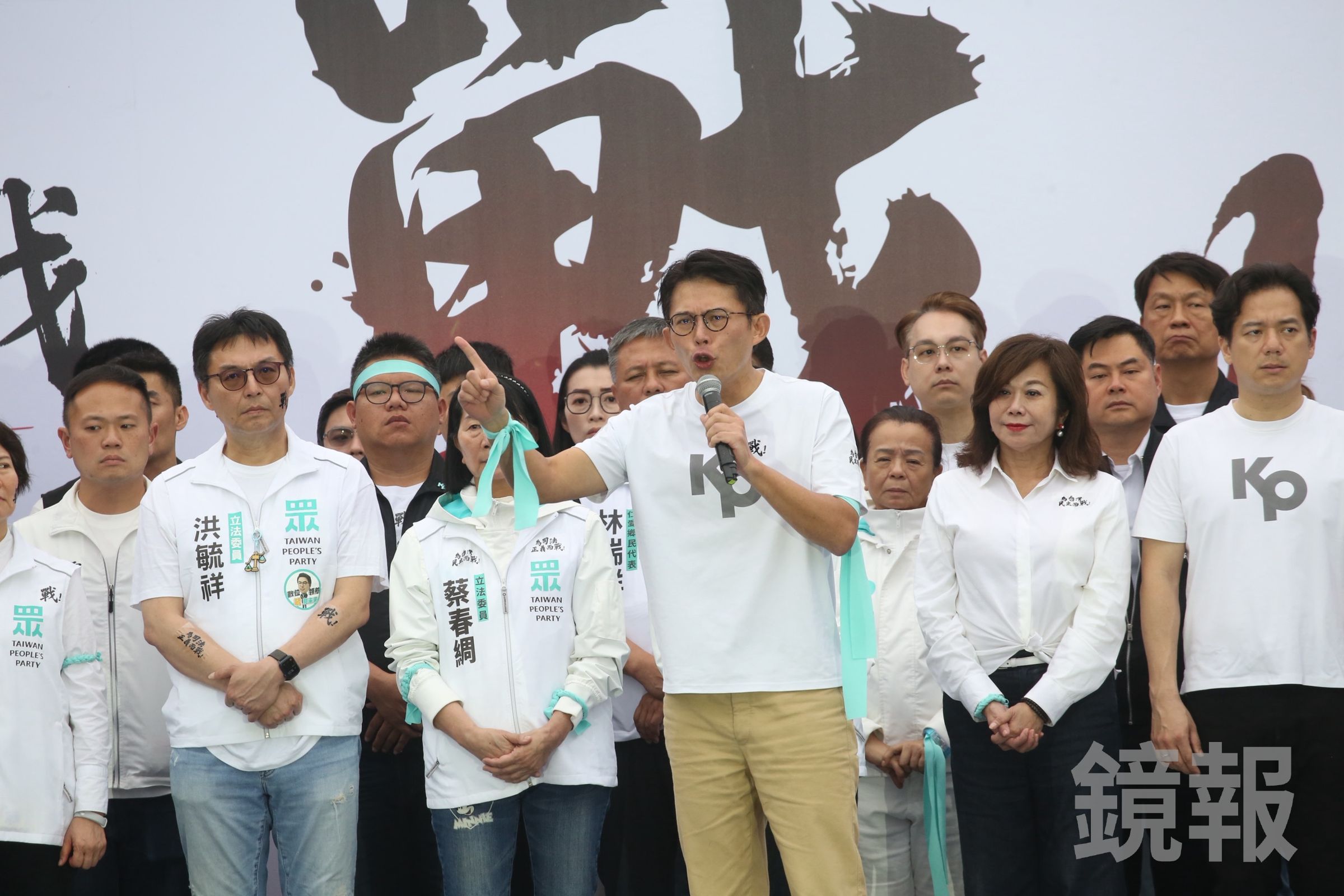 現任民眾黨主席黃國昌直言「館長是一個認同台灣、也熱愛中華民國的好國民」,並重申對館長的人格與立場「非常有信心」。(鏡報董孟航)