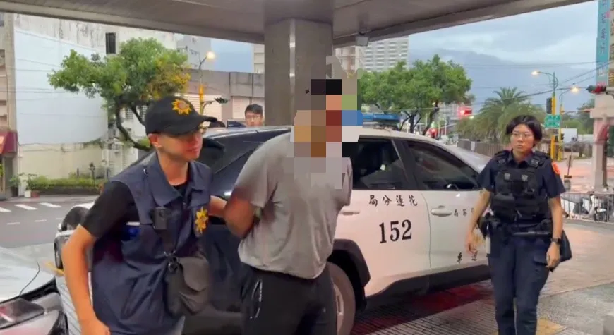 狠男公墓伏擊「狂砍25刀拖入水溝蓋上」　在她機車偷裝GPS追殺...驚悚犯案過程曝