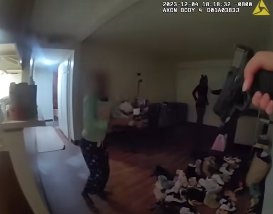 27歲的芬萊森報警聲稱遭家暴，警方到場後卻開槍擊斃她，事件引發家屬不滿。（翻攝YT頻道 Los Angeles County Sheriff`s Department）