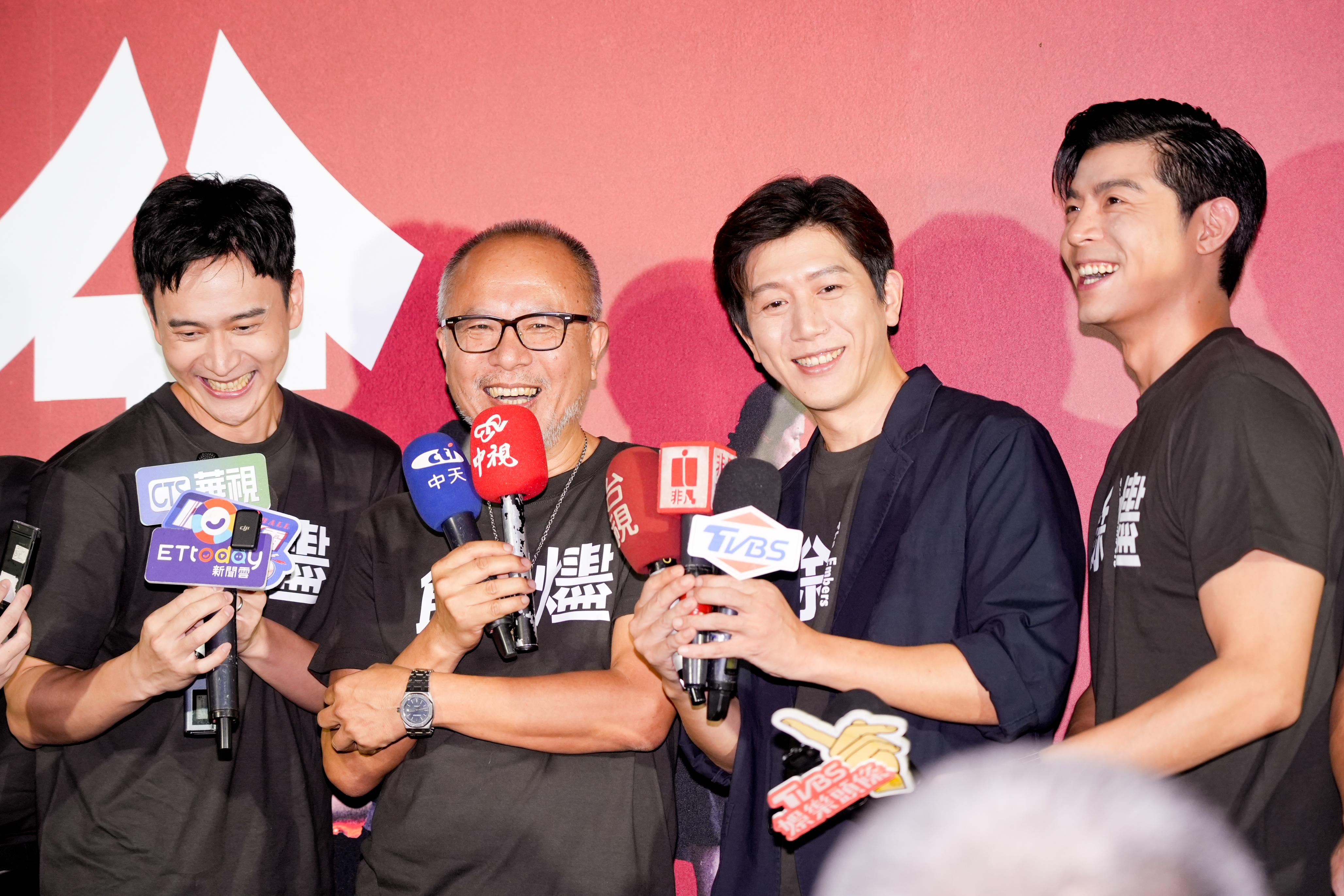 莫子儀納悶片中明明有王柏傑及劉冠廷等身材好的演員,導演鍾孟宏為何還要他脫衣拍洗澡戲。