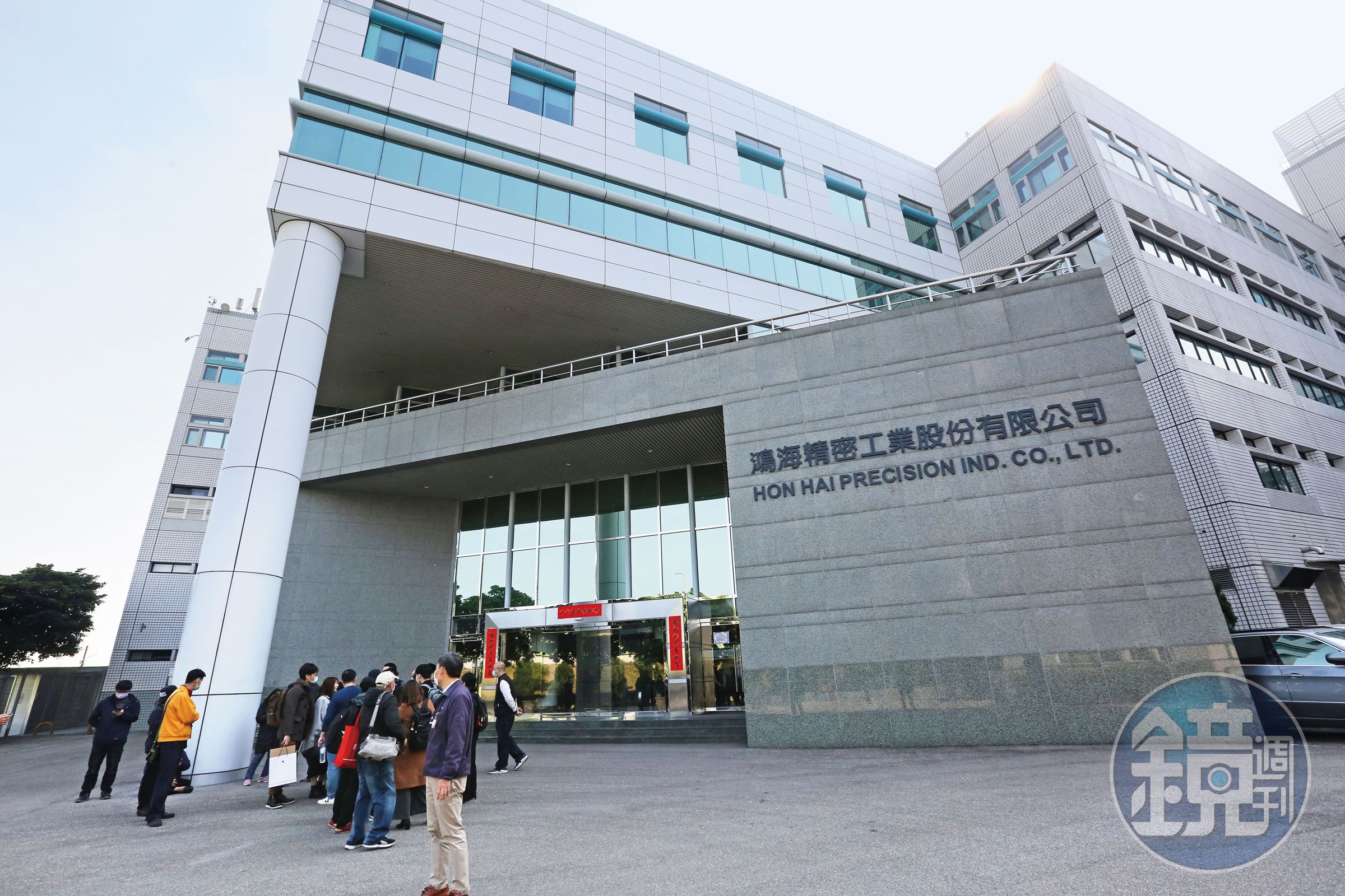 鴻海集團上月底發出高達88億元的年度分紅獎金予員工。