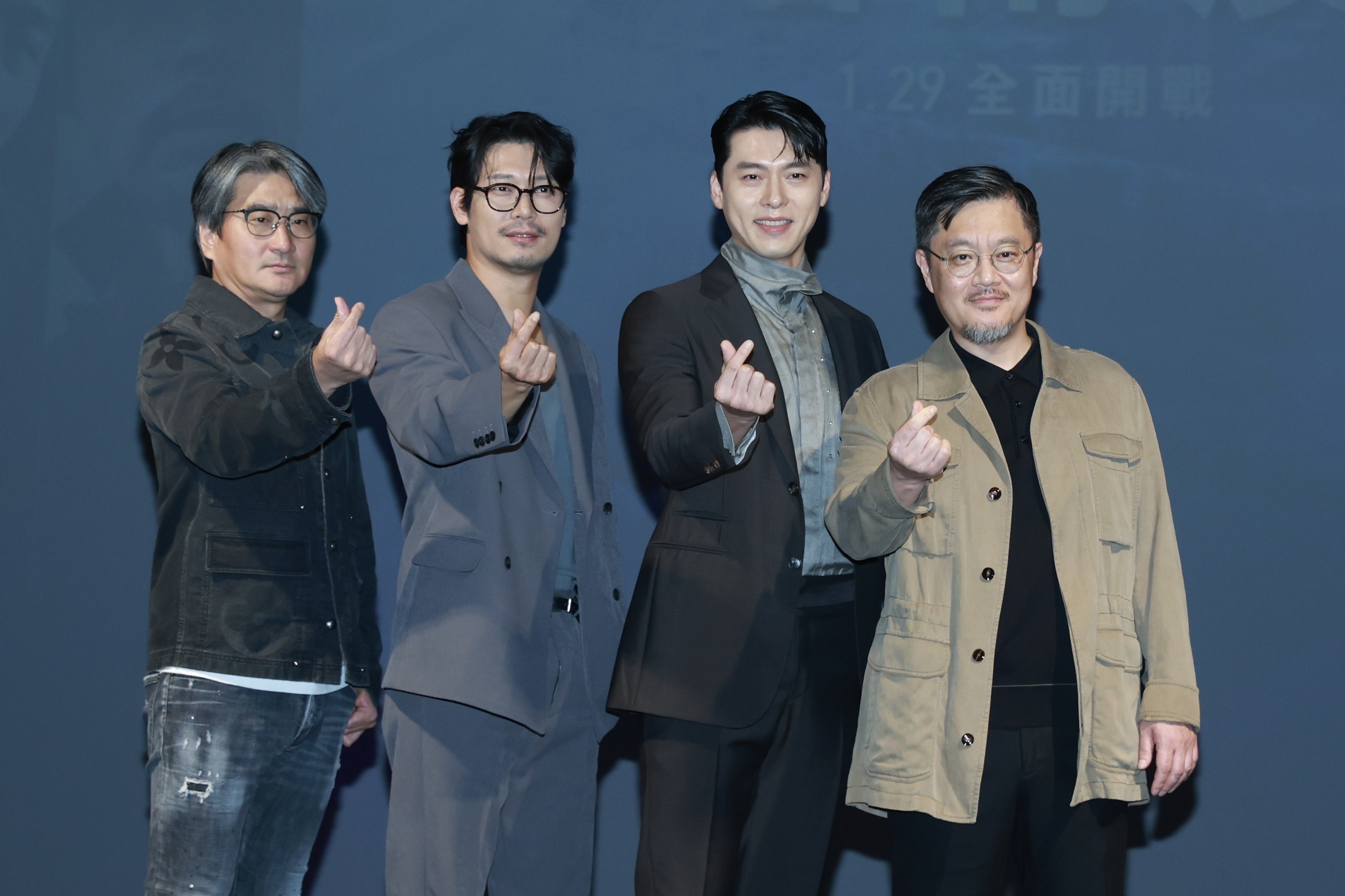 電影《哈爾濱》記者會由製作人金元國（左起）、朴勳、玄彬與導演禹民鎬出席。