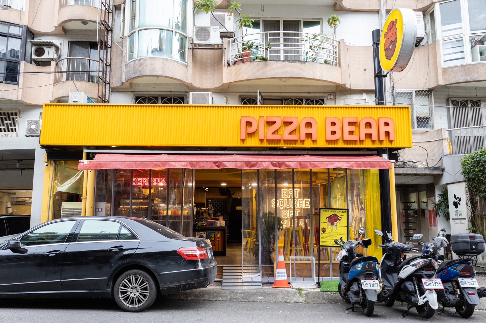 首店位於新北市新店的「PIZZA BEAR」，今年第二間店在台北延吉街開張。