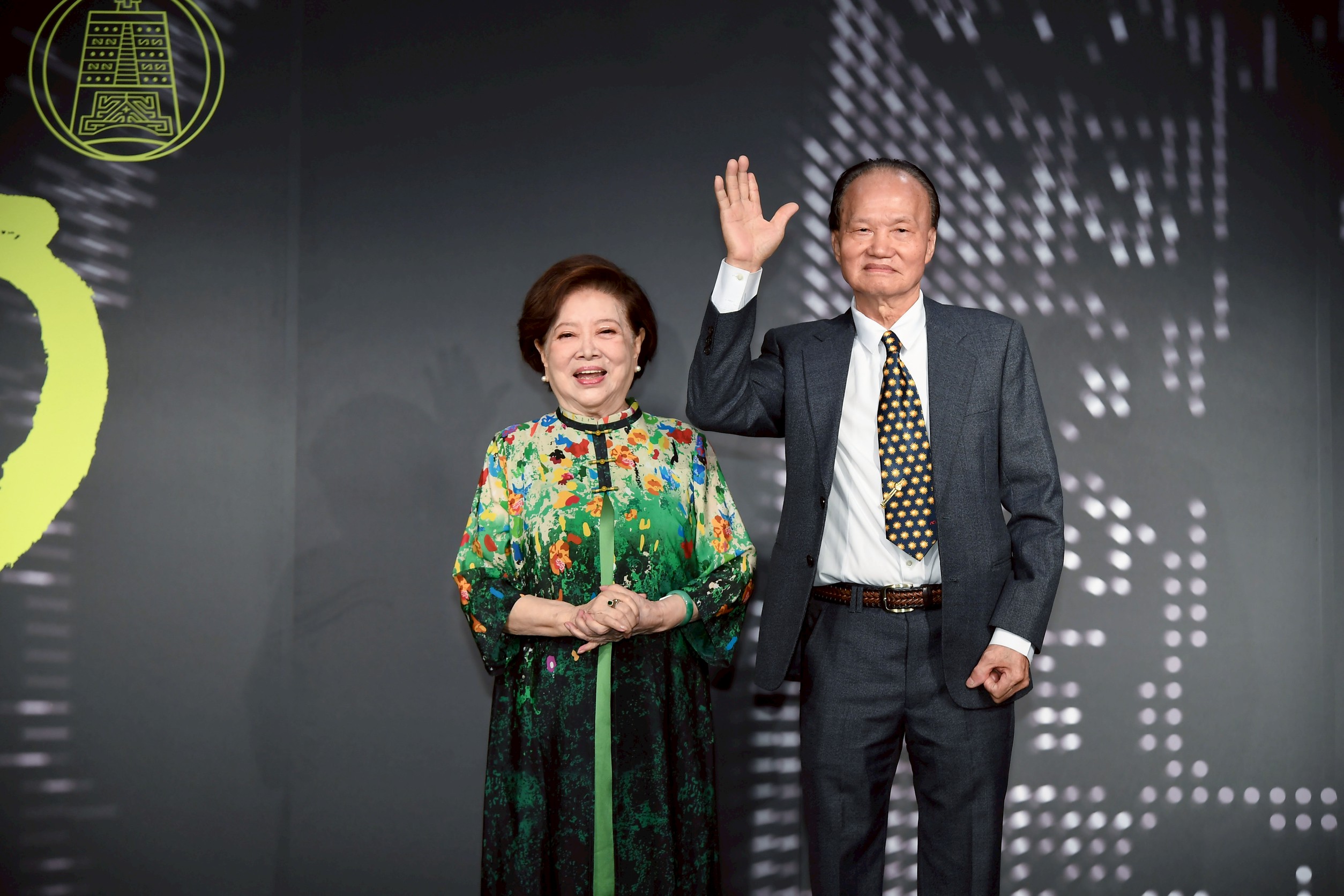 陳淑芳、葉輝龍出席金鐘特展。（三立提供）