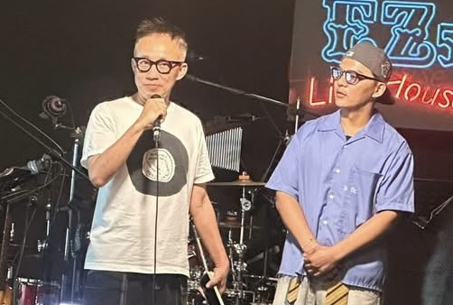 許常德為陳盈潔舉辦《搭上火箭前跟大家說再見音樂會》，超過百位粉絲到場祝福。（圖／翻攝自網路）