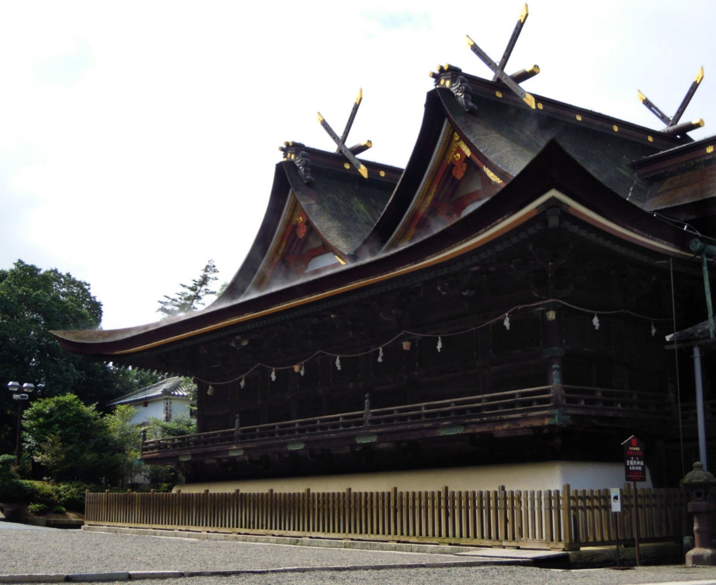 村山陽子原本從事酒店媽媽桑,後轉換跑道成為神社宮司。(示意圖,photoAC)
