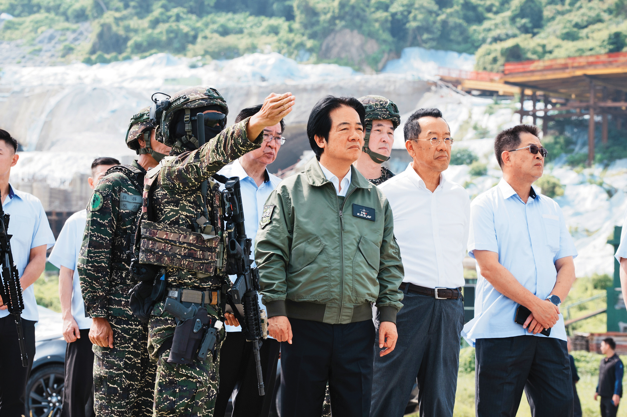 為期10天的漢光42號演習,由總統賴清德親自上陣視導,海陸空三棲動員。(總統府提供)
