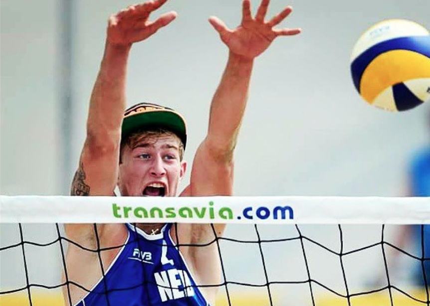 荷蘭29歲的沙灘排球選手范德維爾德，曾在10年前性侵未成年女童而入獄。（翻攝自instagram @stevenvdveldefanpage）