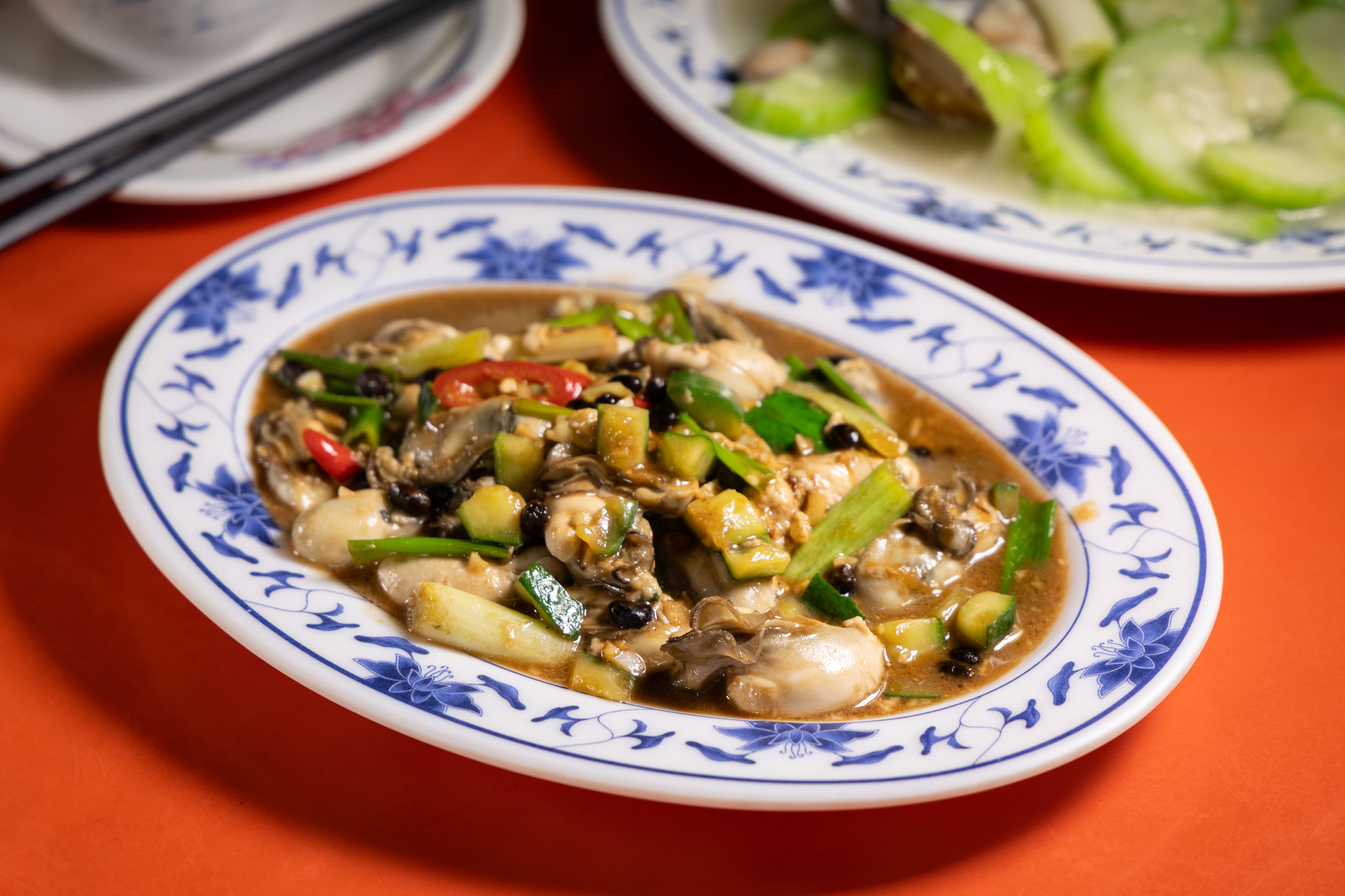 「豆豉蚵仔」吃得到飽滿的鮮蚵。（220元／小份）